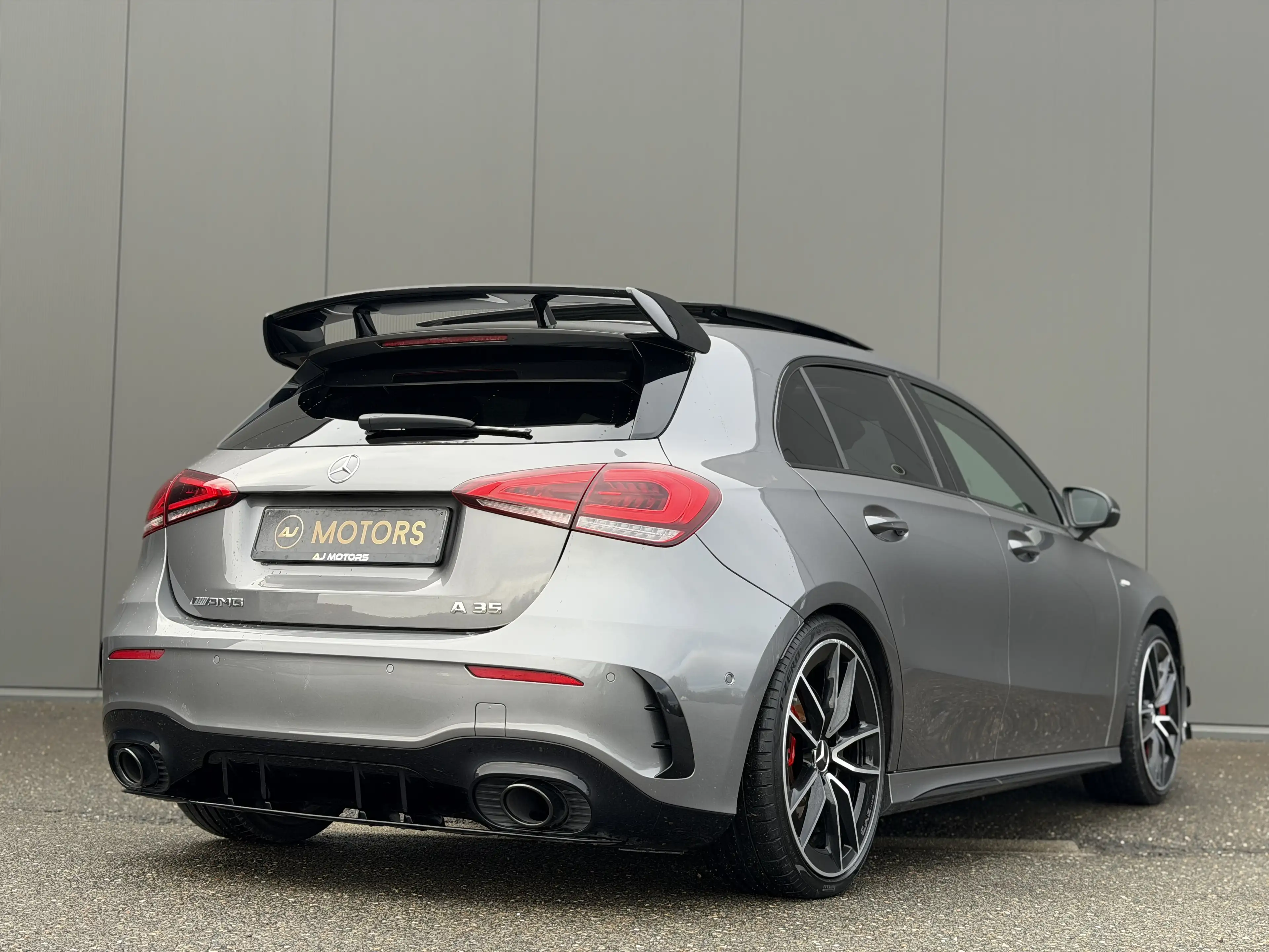 Mercedes-Benz A 35 AMG 4-Matic 306cv - Pack Aero - Toit ouvrant - Camera — photo 11