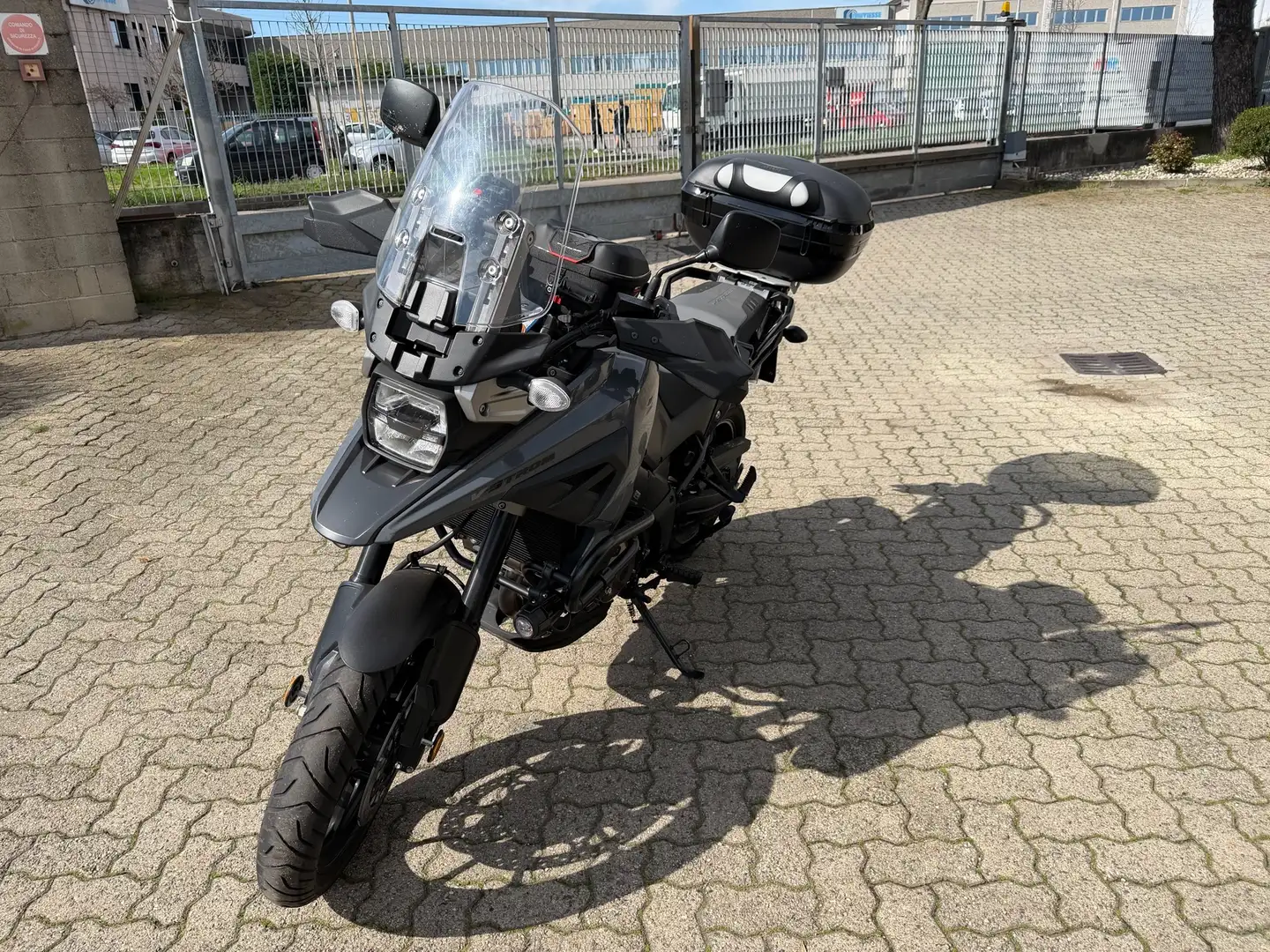 Suzuki V-Strom 1050 DL10 Negro - 2