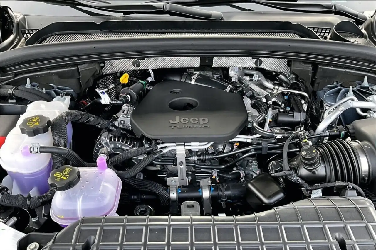 Jeep Grand Cherokee снимка Jeep Grand Cherokee