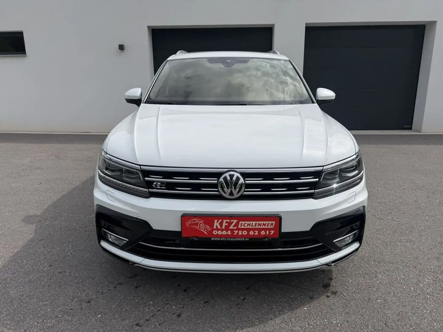 Volkswagen Tiguan Highline Sky 4Motion 2,0 TSI DSG/Panorama Weiß - 2