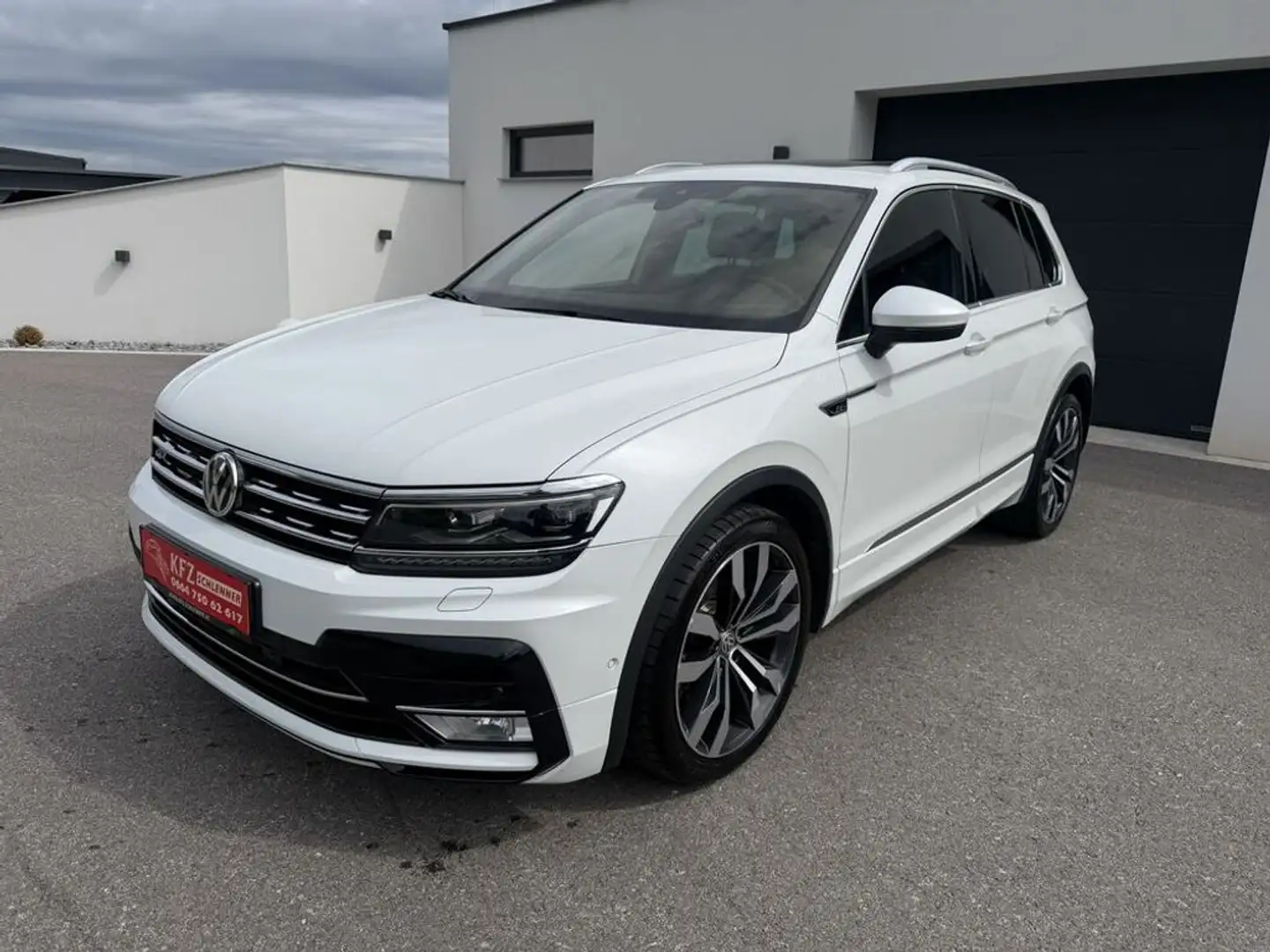 Volkswagen Tiguan Highline Sky 4Motion 2,0 TSI DSG/Panorama Weiß - 1
