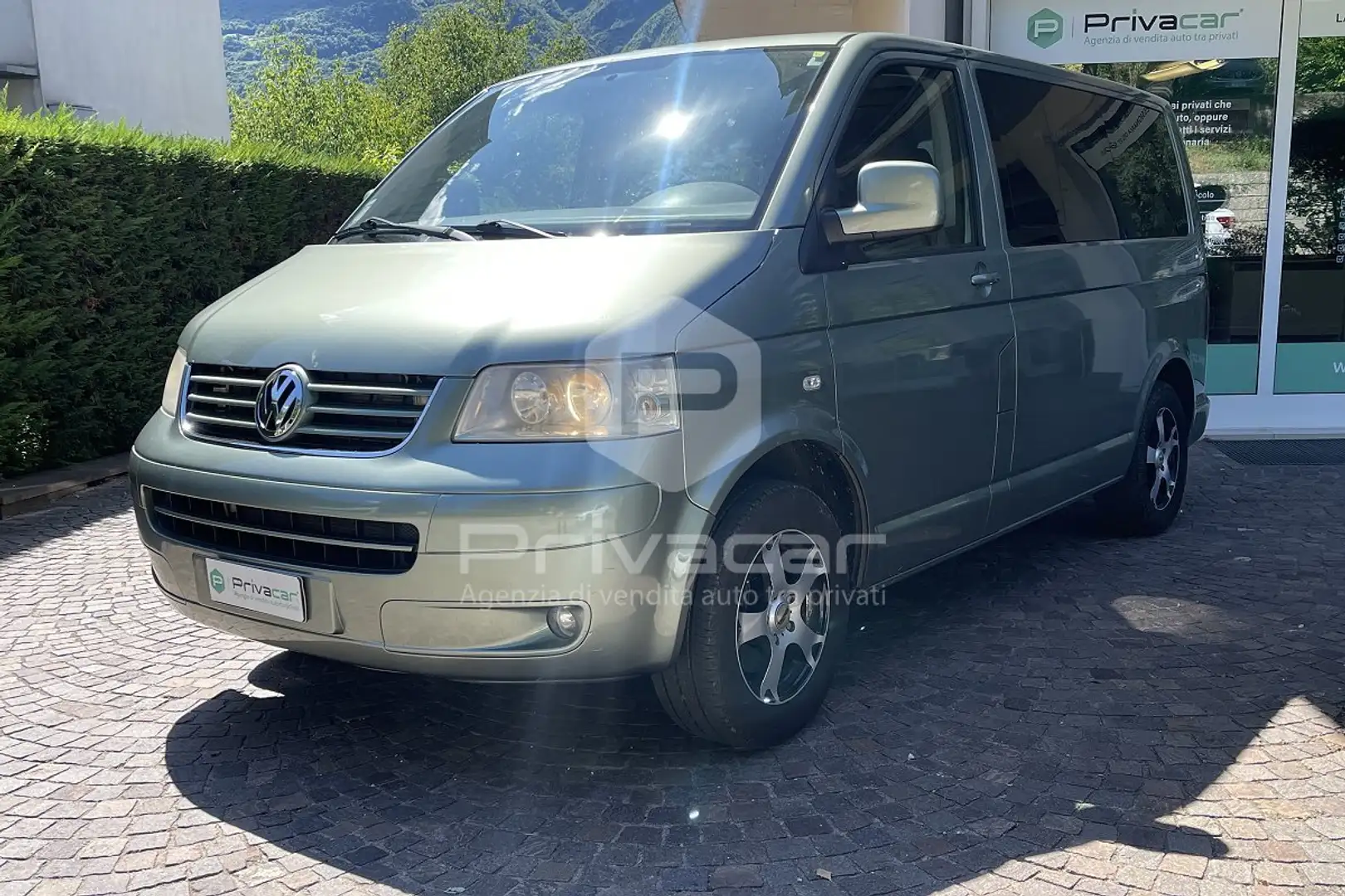 Volkswagen T5 Kombi Transporter 2.5 TDI/130CV PC Kombi Verde - 1
