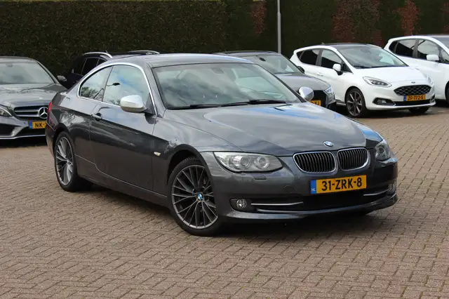 BMW 320 3-serie Coupé 320i Corporate Lease Mineralgrey Ed.