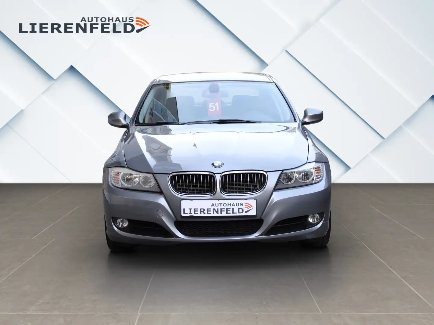 BMW 318 d Leder Navi AHK nur 49 Tkm Gris - 2