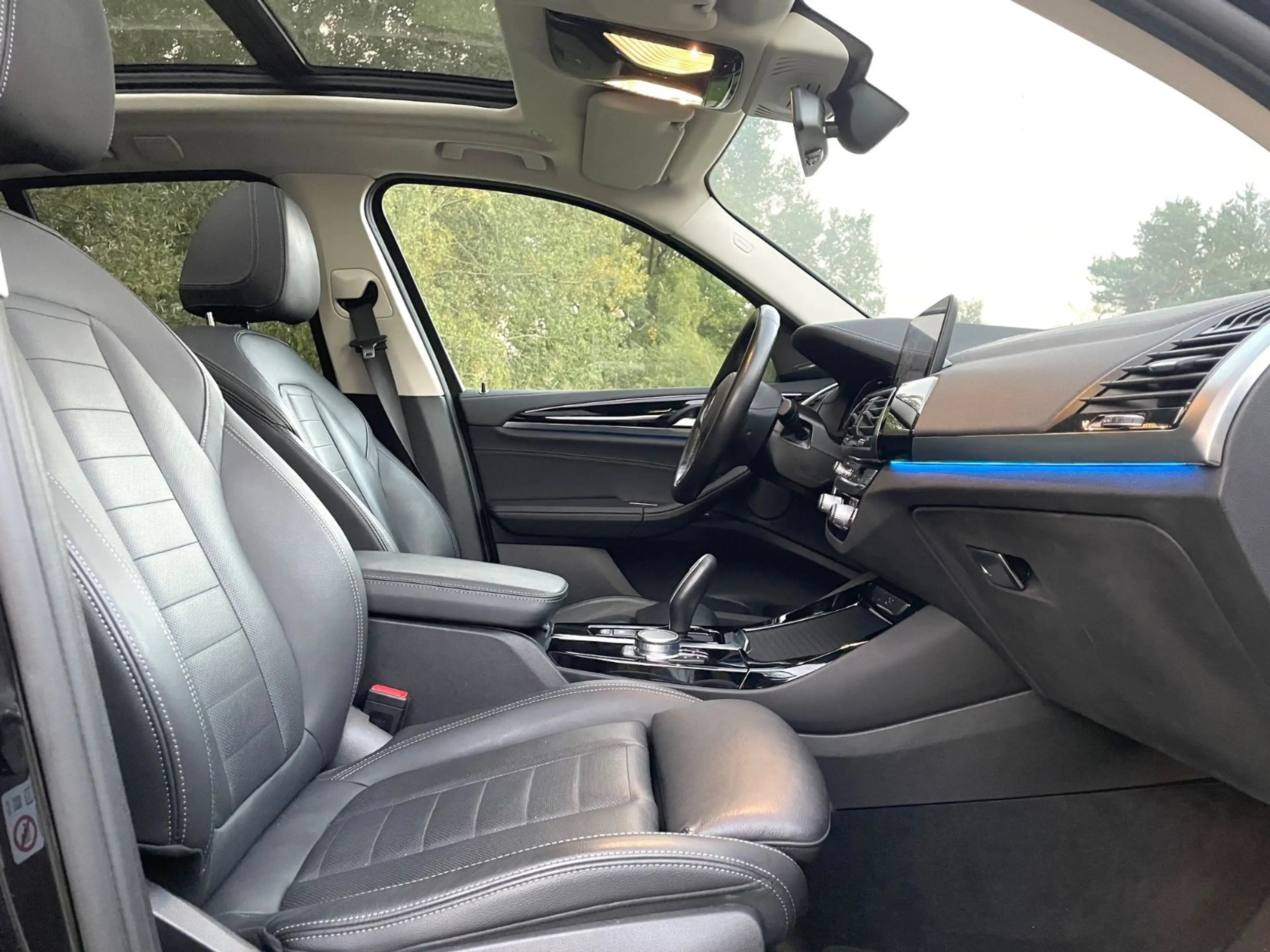 BMW X3 xDrive 30e Luxury Line Tüv=Neu! Pano Voll! VB — photo 10