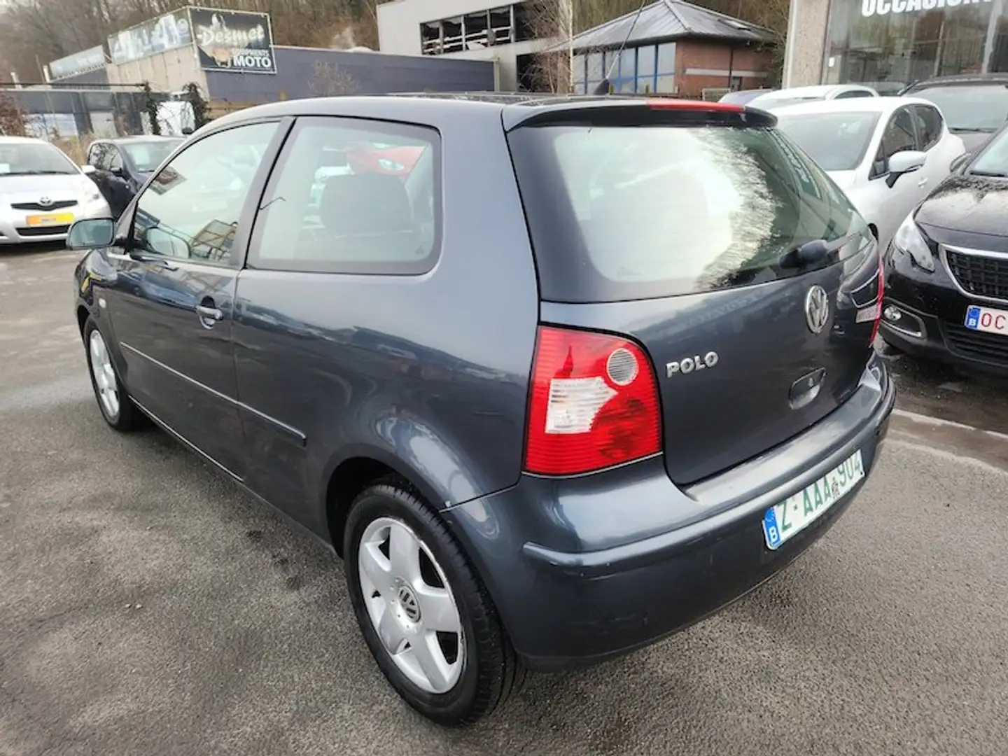 Volkswagen Polo 1.2i 12v Smile Grau - 2