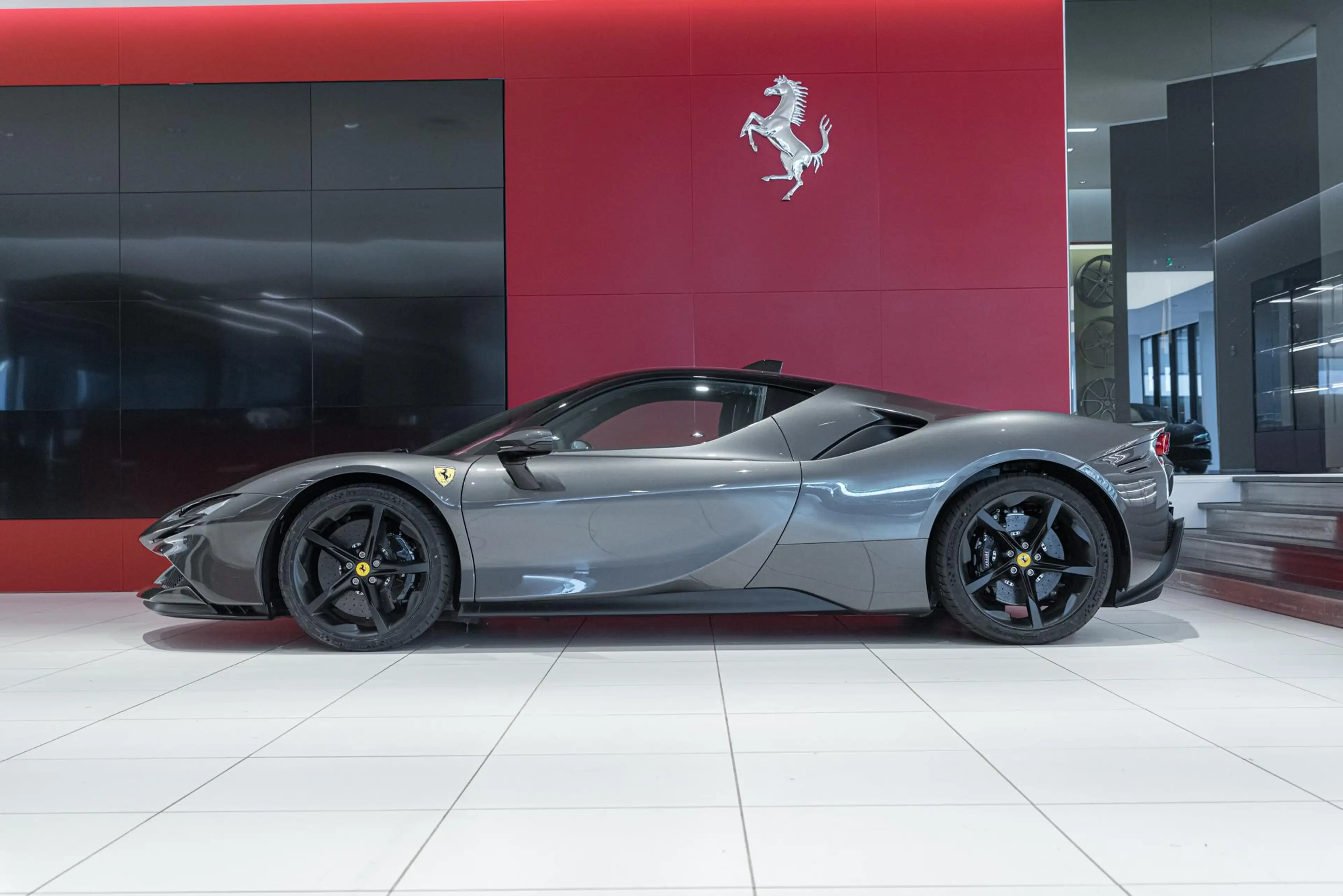 Ferrari SF90 Stradale - Kroymans Ferrari — photo 12