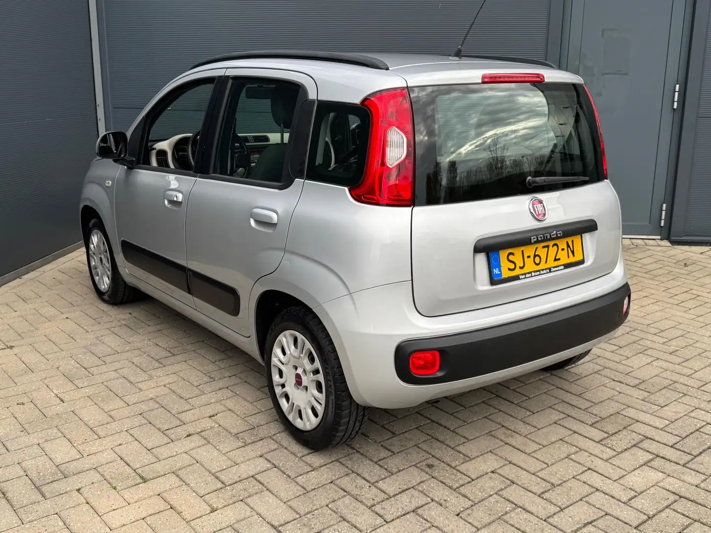 Fiat Panda 1.2 Lounge / Airco Gris - 2