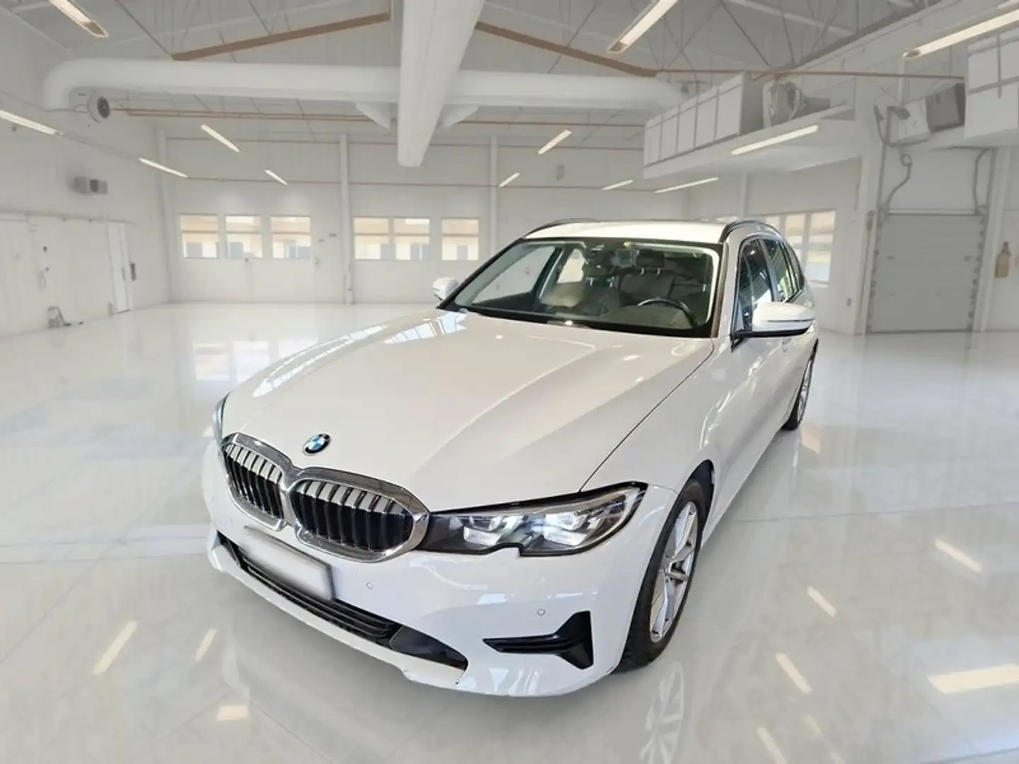 BMW 318 318d MH48V Business Advantage Auto Touring - 1