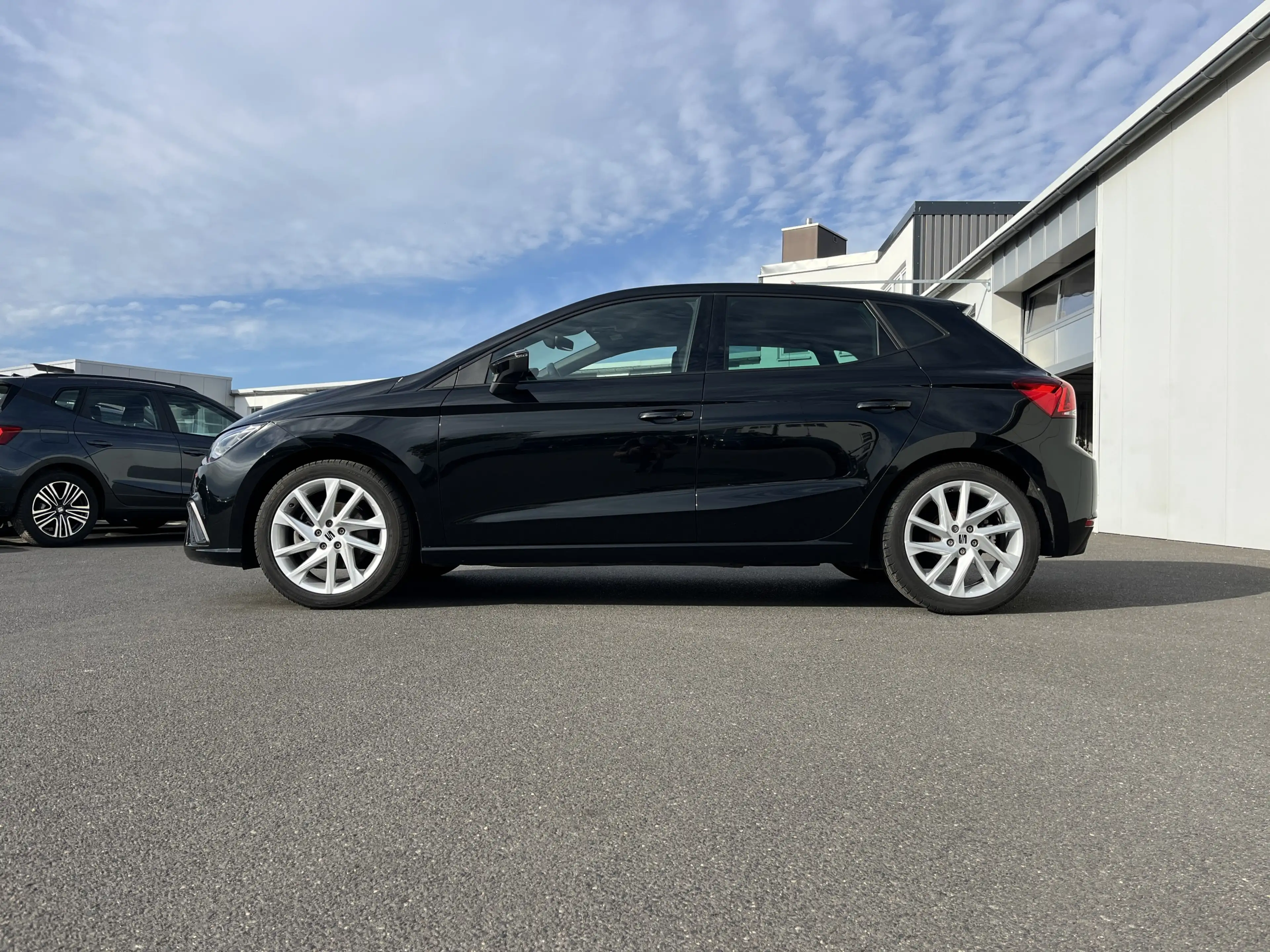 SEAT Ibiza 1.0 TSI FR 100€ m.20% Anz. Navi ACC LED RFK SHZ — photo 2
