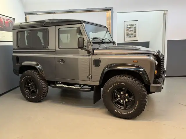 Land Rover Defender 90'' Station Wagon SE 2,2 Ansicht 34