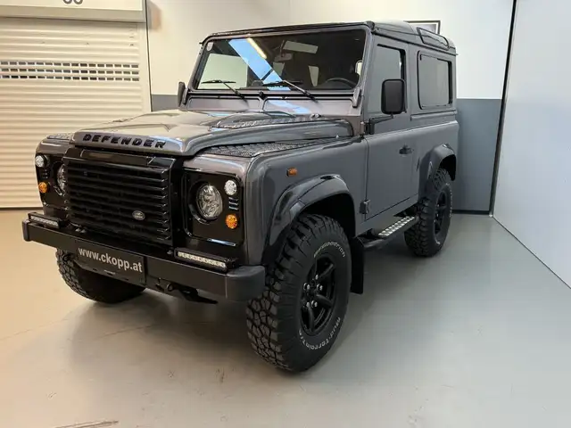 Land Rover Defender 90'' Station Wagon SE 2,2 Ansicht 35