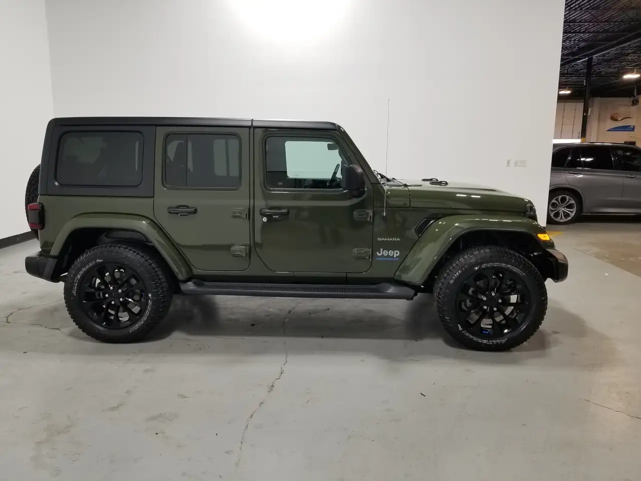 Jeep Wrangler photo Jeep Wrangler