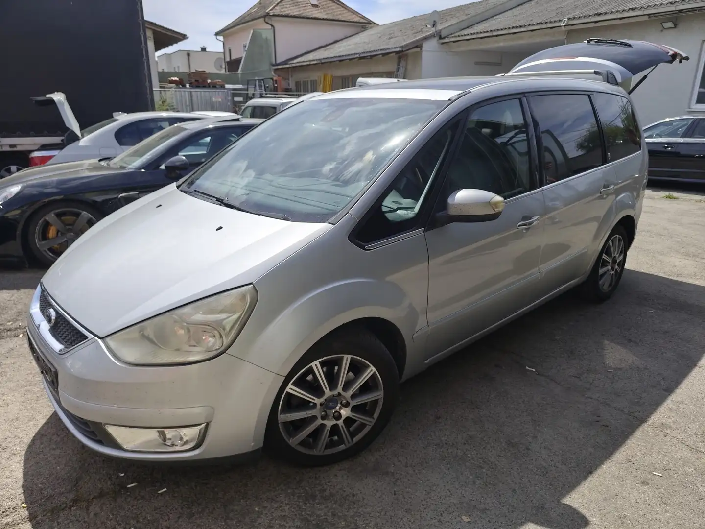Ford Galaxy 2.0 TDCi Pano, Navi, Leder - 1