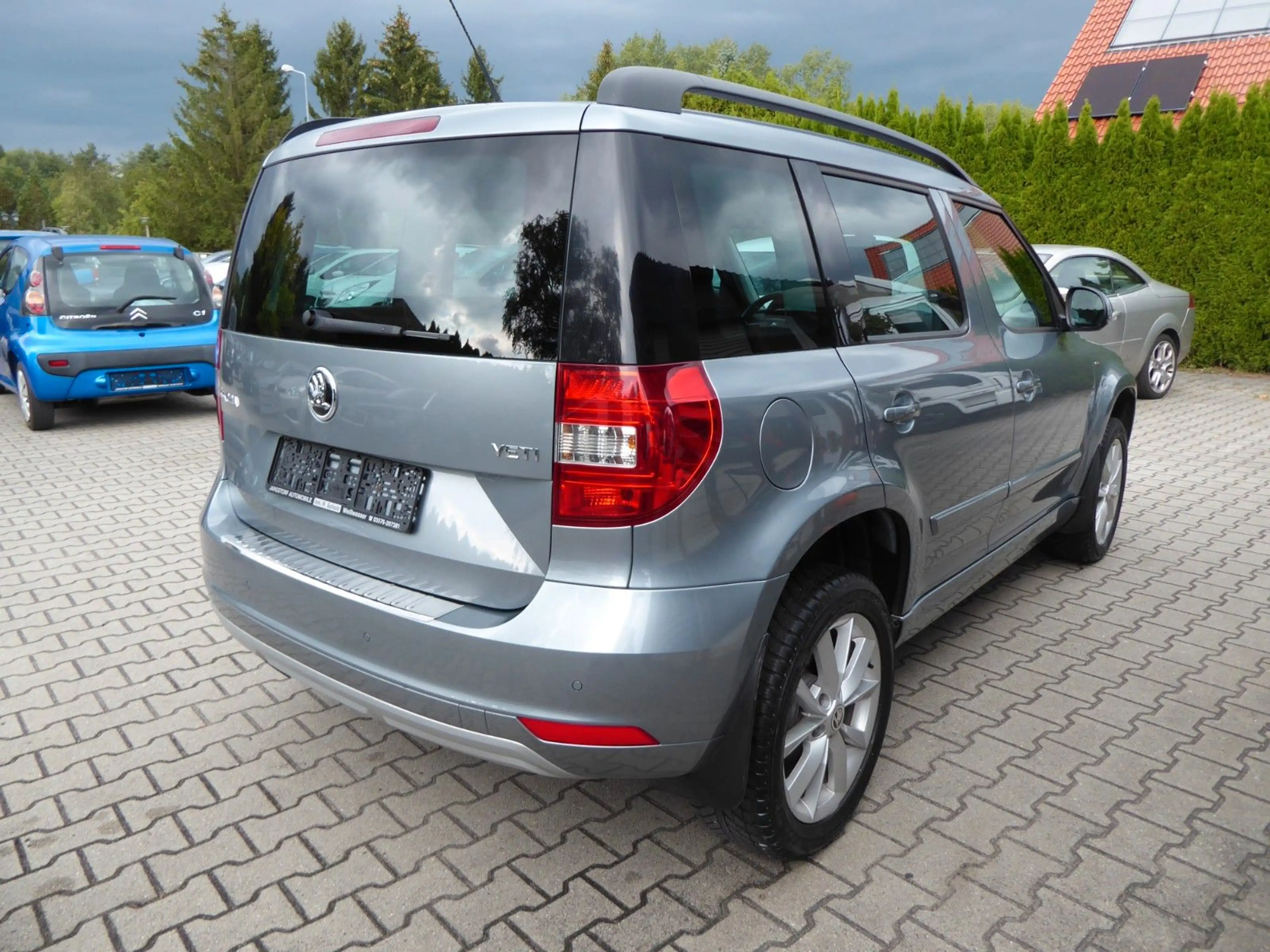 Skoda Yeti Joy Automatik/Alu 17"/Alcantara/Xenon/1Hand — photo 9
