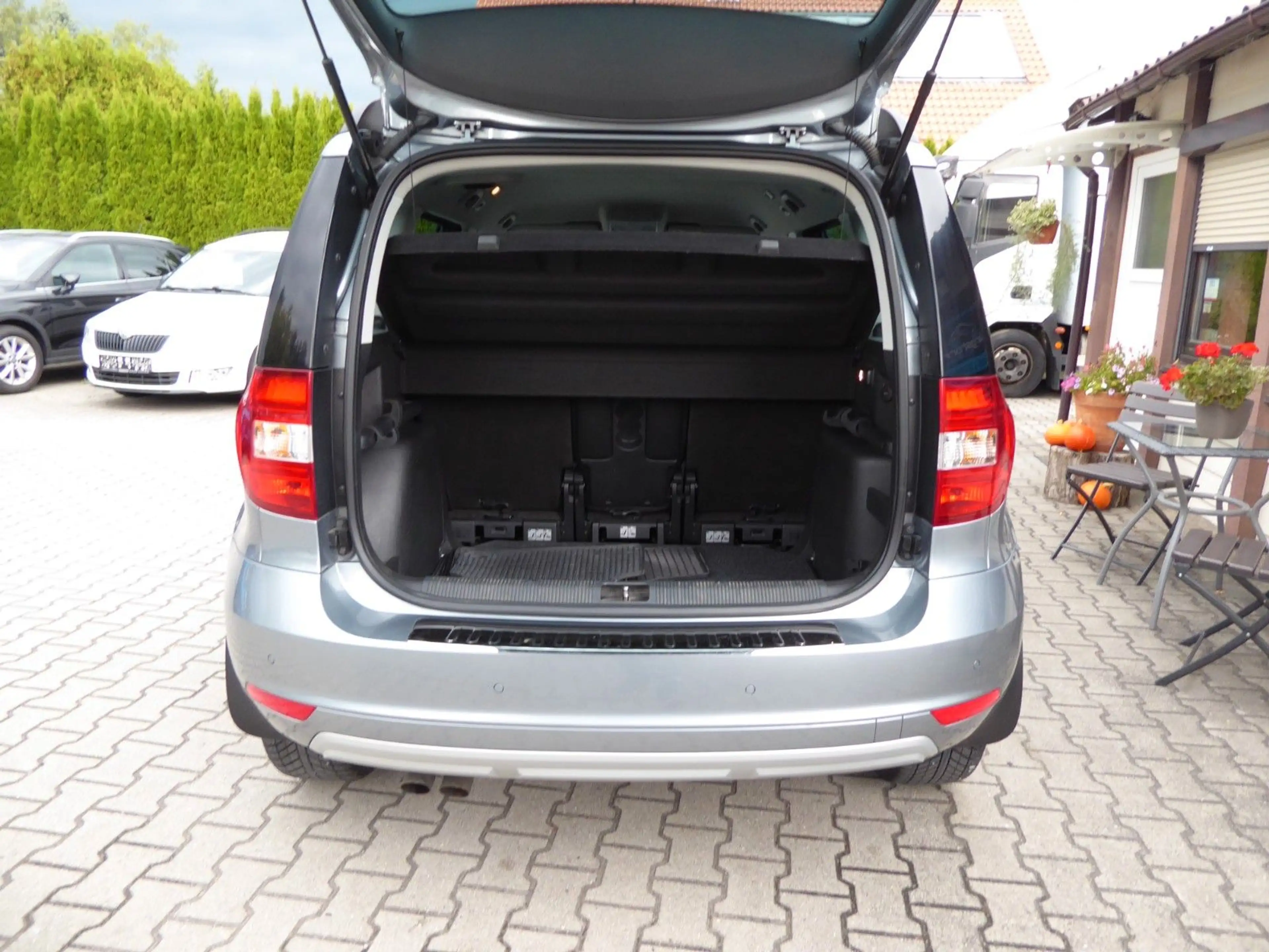 Skoda Yeti Joy Automatik/Alu 17"/Alcantara/Xenon/1Hand — photo 26