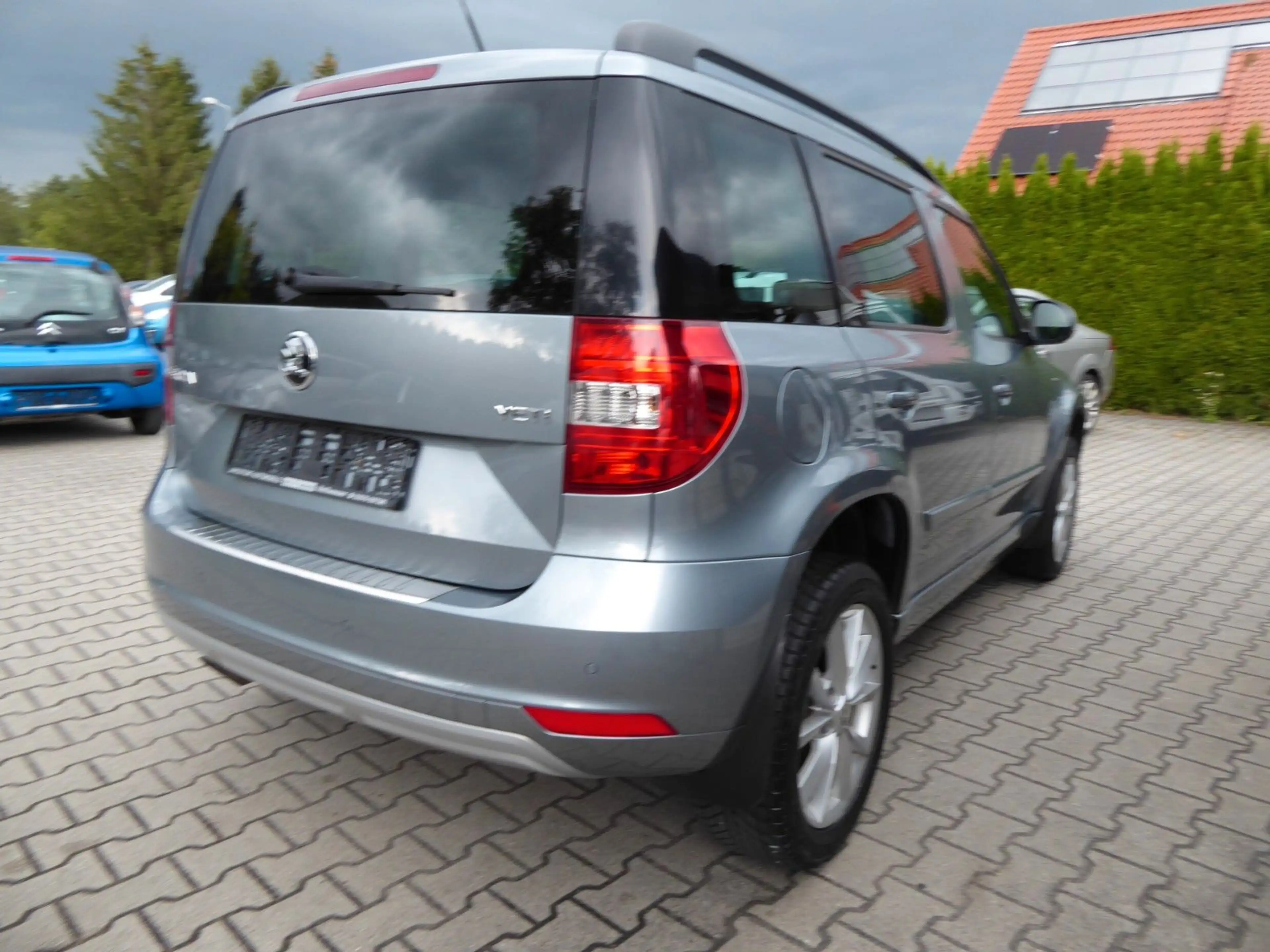 Skoda Yeti Joy Automatik/Alu 17"/Alcantara/Xenon/1Hand — photo 11