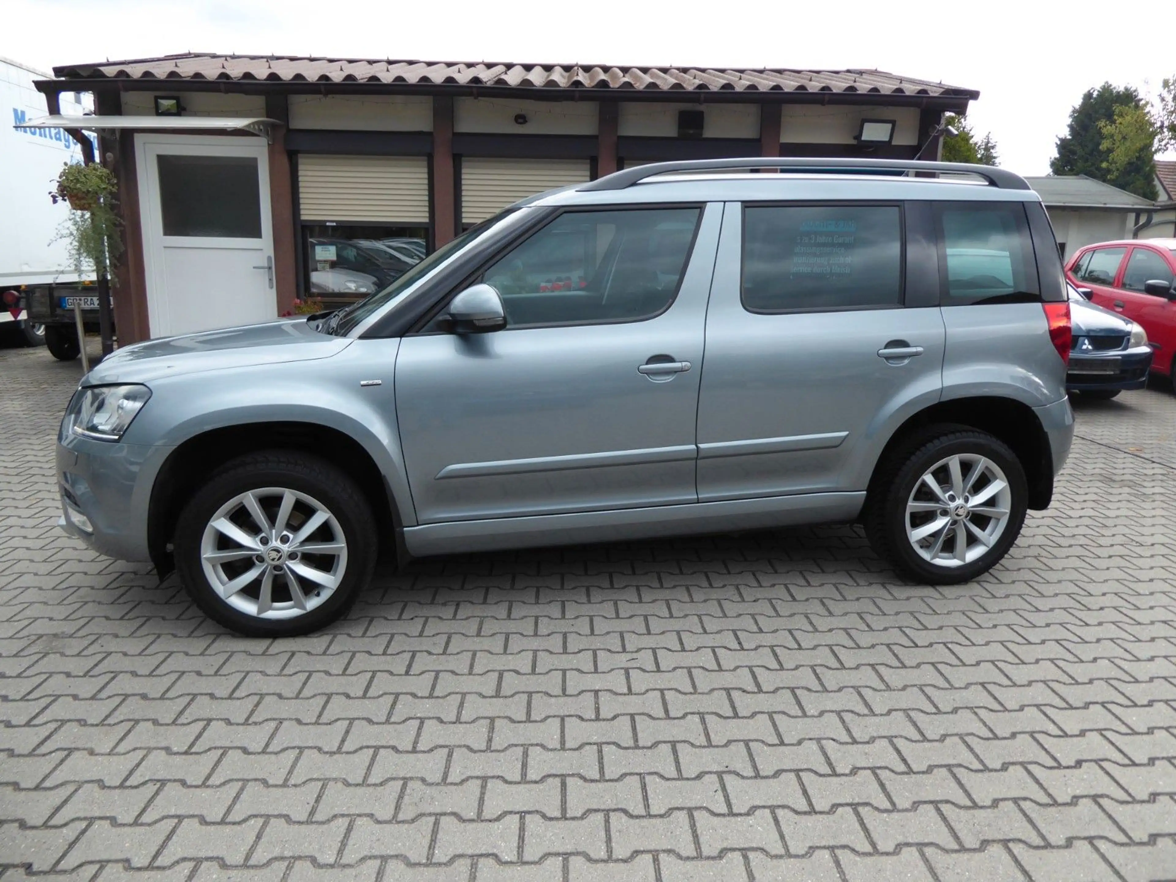 Skoda Yeti Joy Automatik/Alu 17"/Alcantara/Xenon/1Hand — photo 10