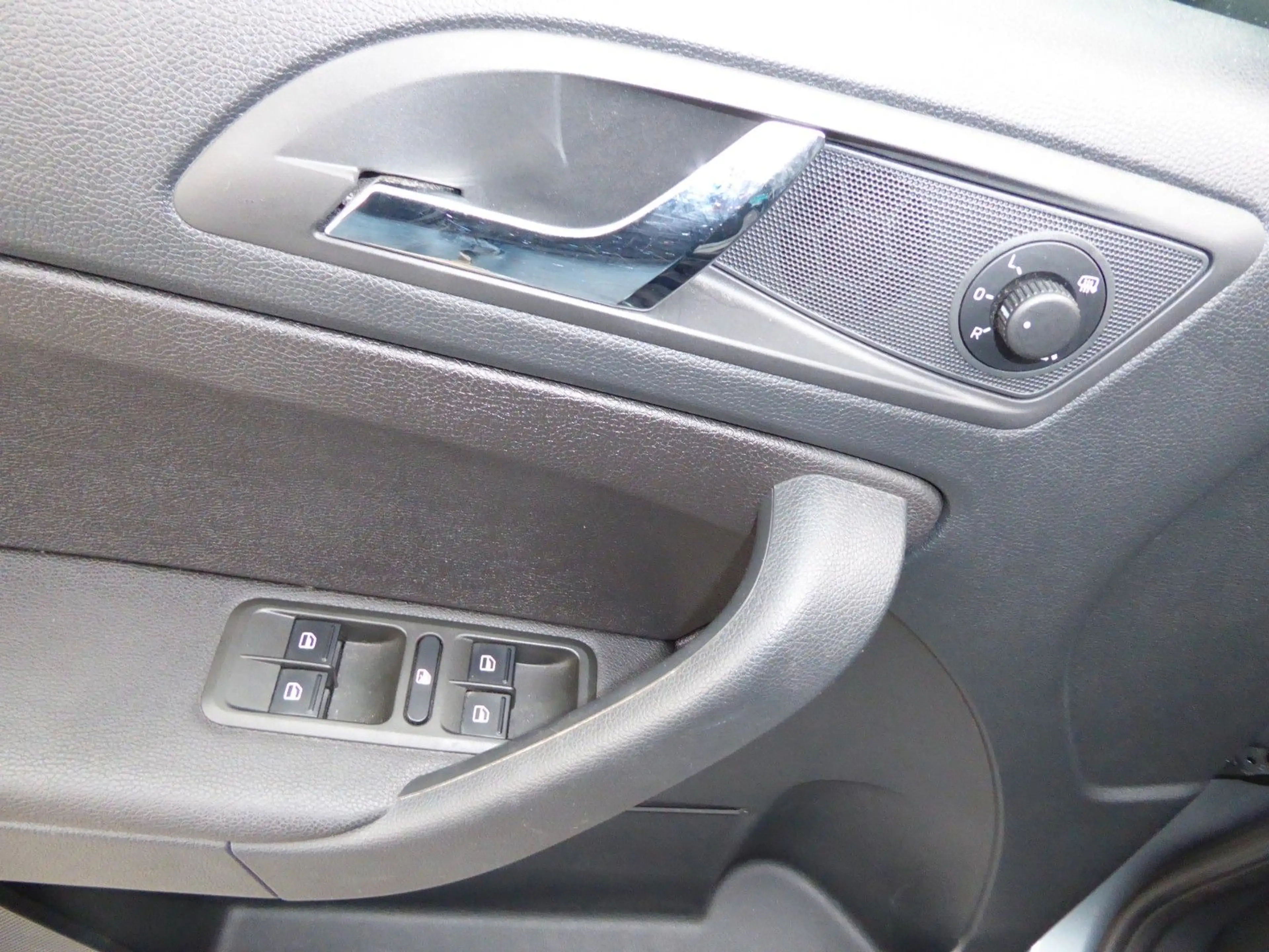 Skoda Yeti Joy Automatik/Alu 17"/Alcantara/Xenon/1Hand — photo 27