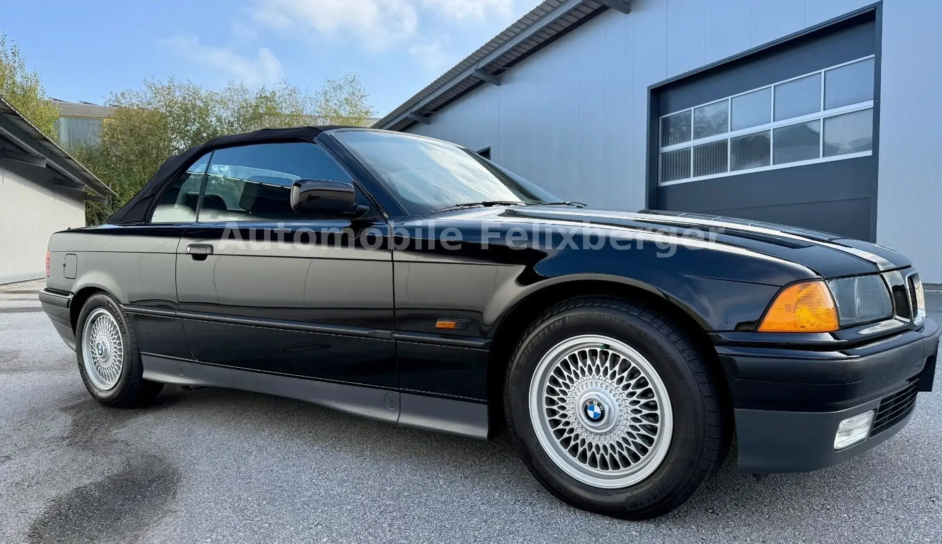 BMW 325 i Cabrio E36 original 36000km 3.Vorbes. Schwarz - 1
