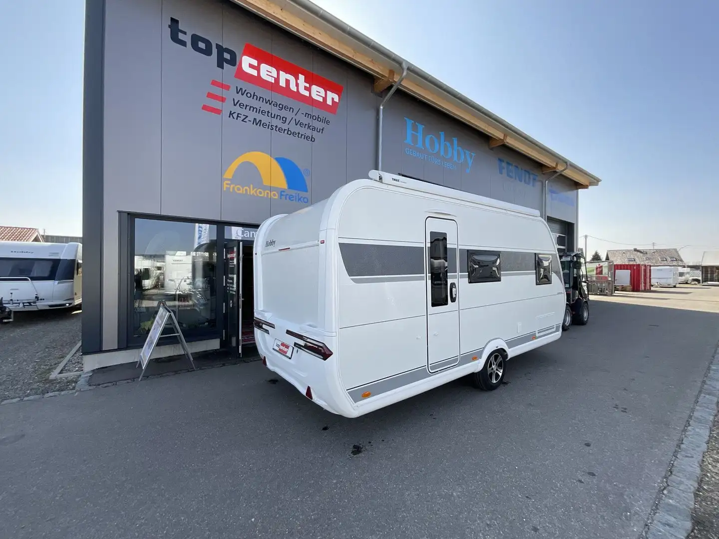 Hobby OnTour 470 KMF Markise / Ambientebeleuchtung Weiß - 1