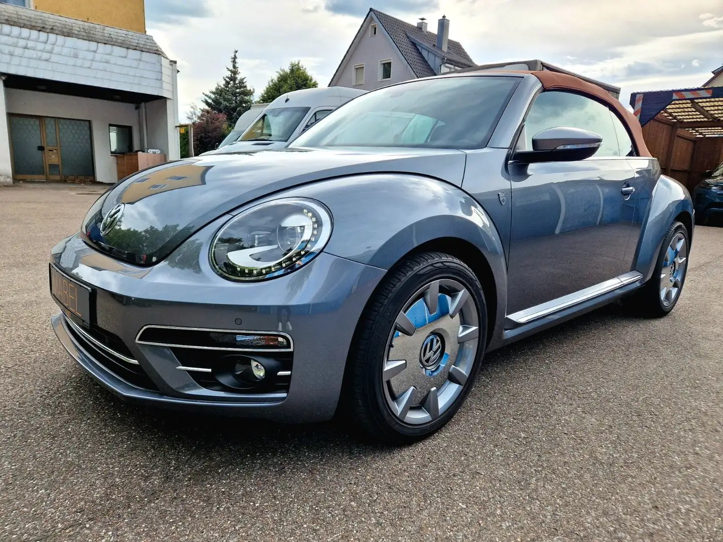 Volkswagen Beetle Cabriolet Karmann BMT+LED+XENON+NAVI+SHZ+ Šedá - 1