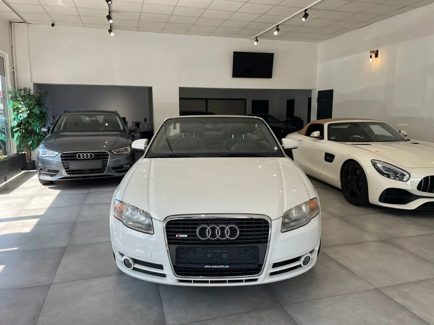 Audi A4 Cabriolet 1.8 T S Line+ Inspektion + TÜV NEU Blanc - 1