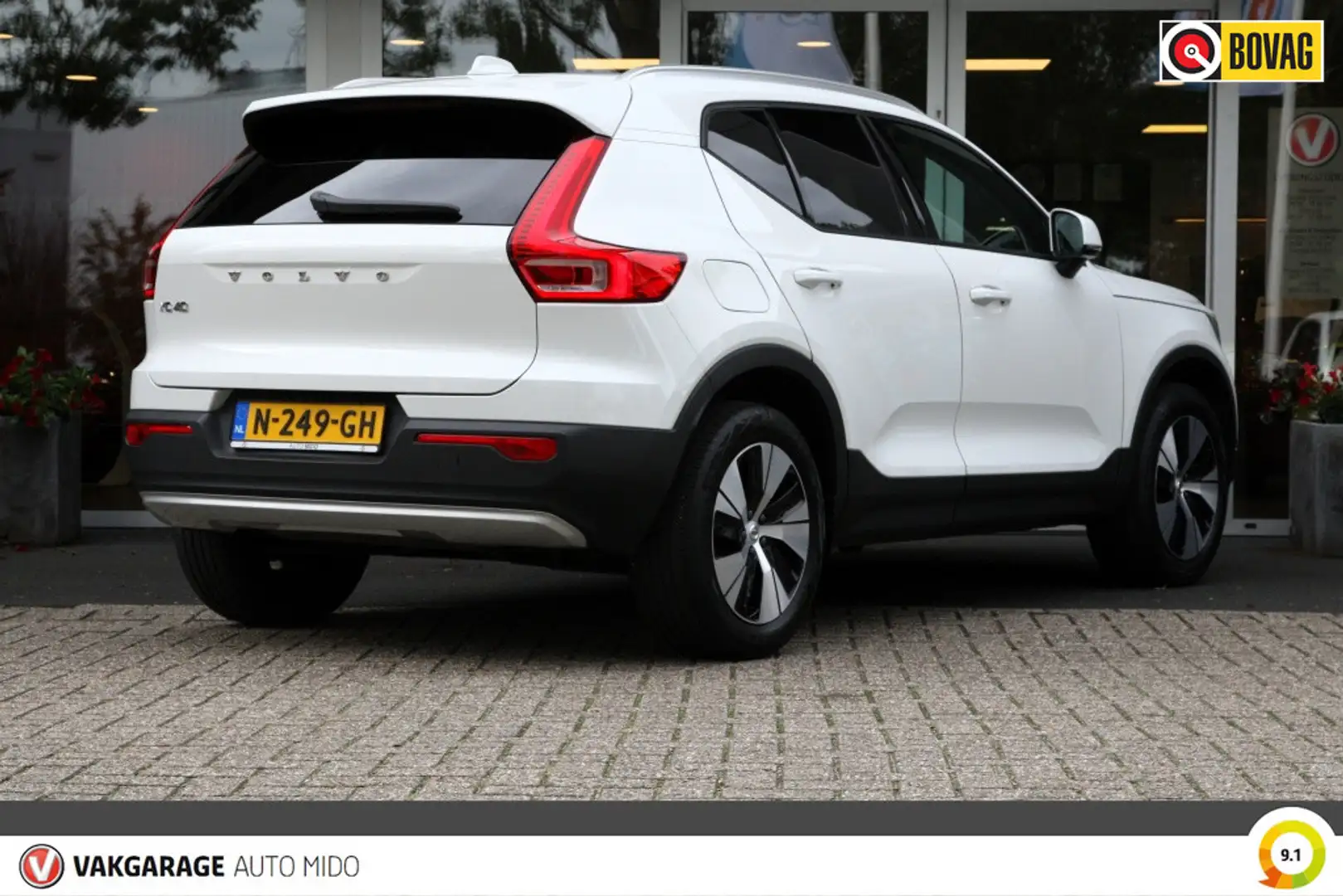 Volvo XC40 1.5 T3 Momentum Pro | Leder interieur | Winterband Blanc - 2