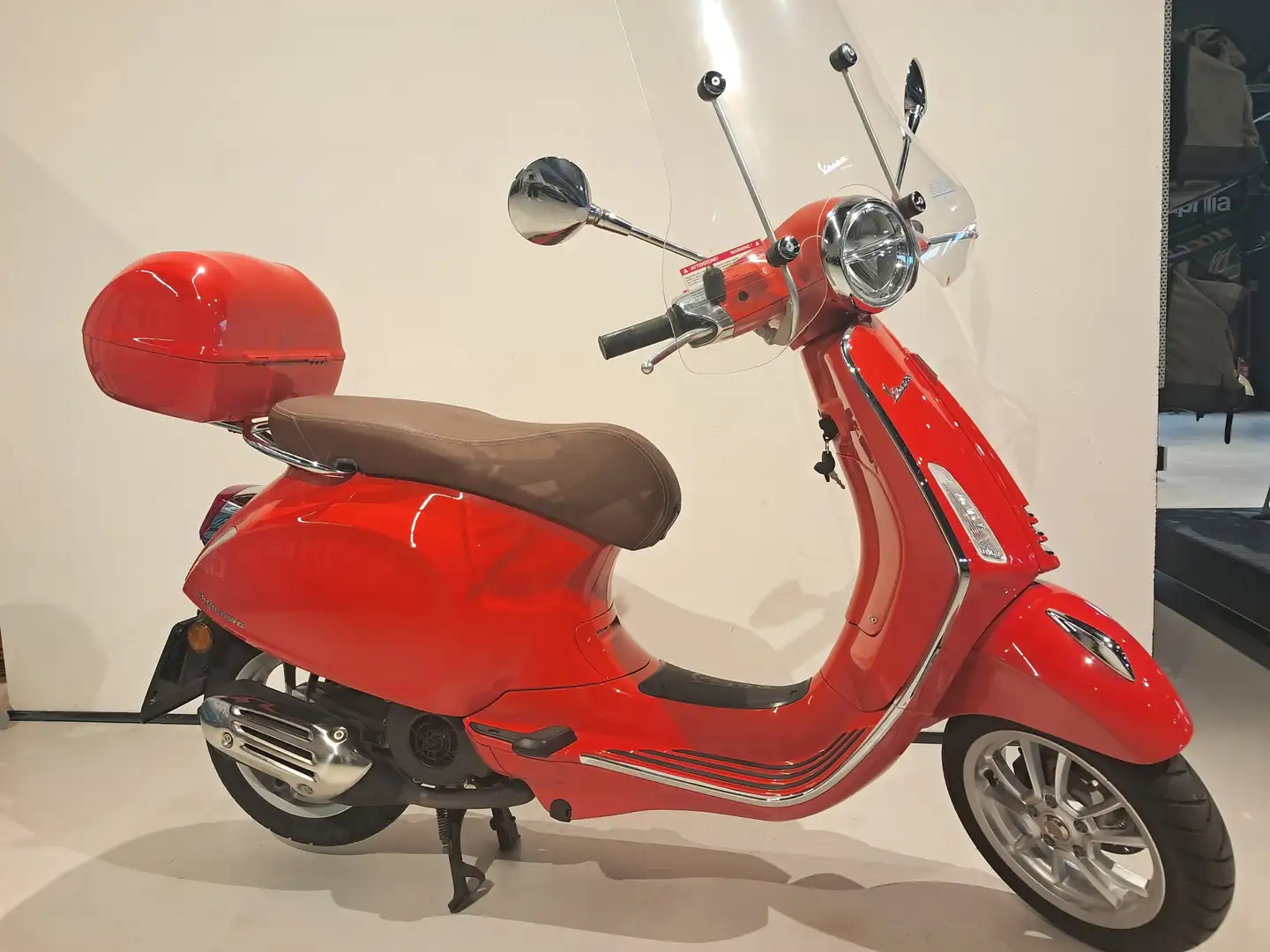 Vespa Primavera 150 3V Arancione - 1