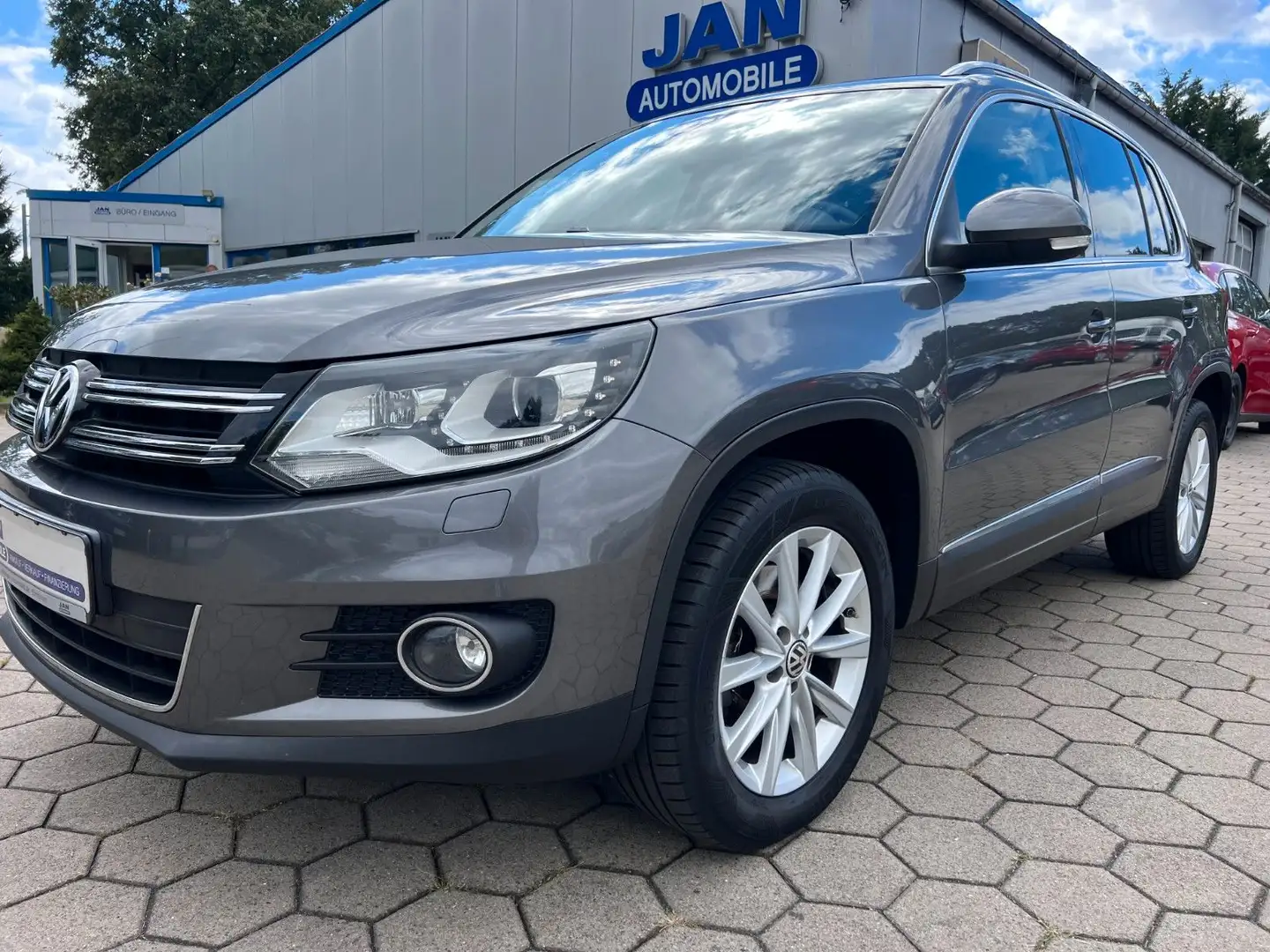 Volkswagen Tiguan Sport & Style 4Motion|Kam|StandHz|AHK| Gris - 1