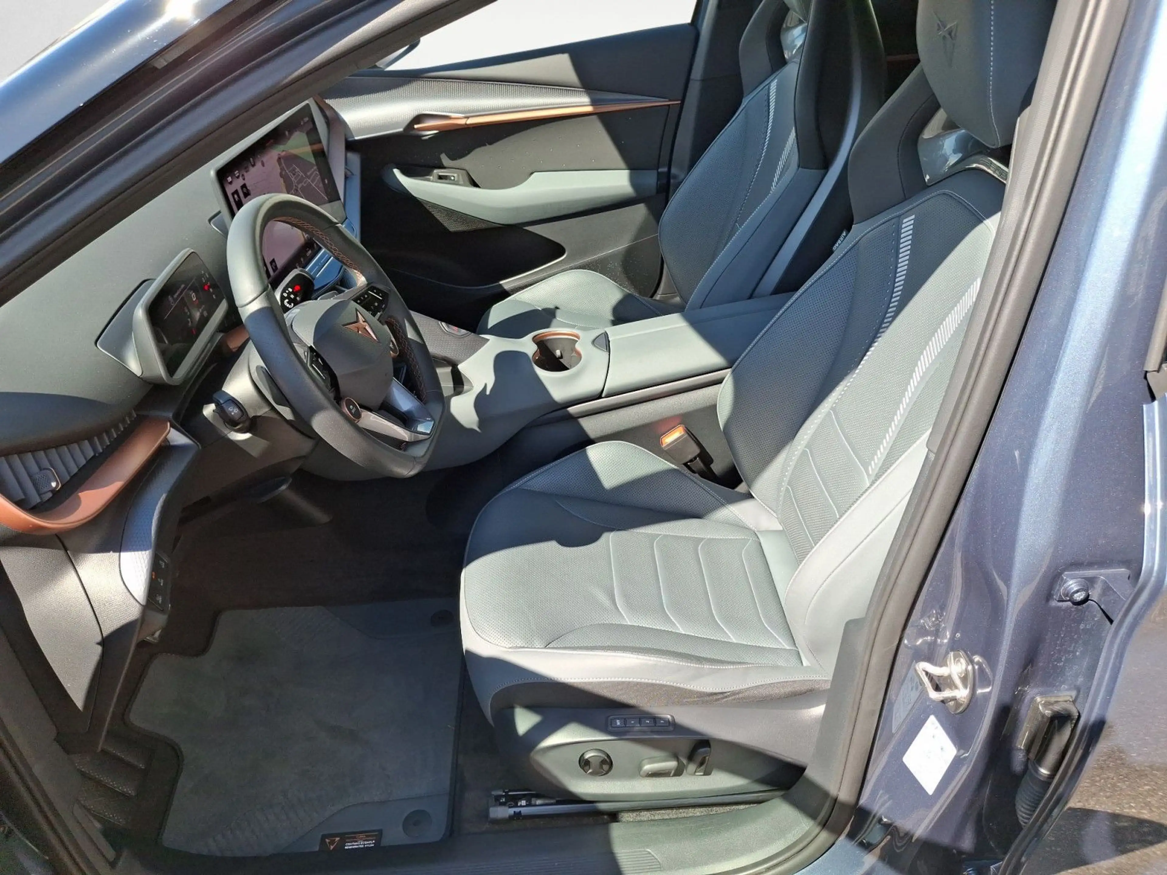 CUPRA Tavascan VZ Dual Extreme HUD Keyless MatrixLED G — photo 10