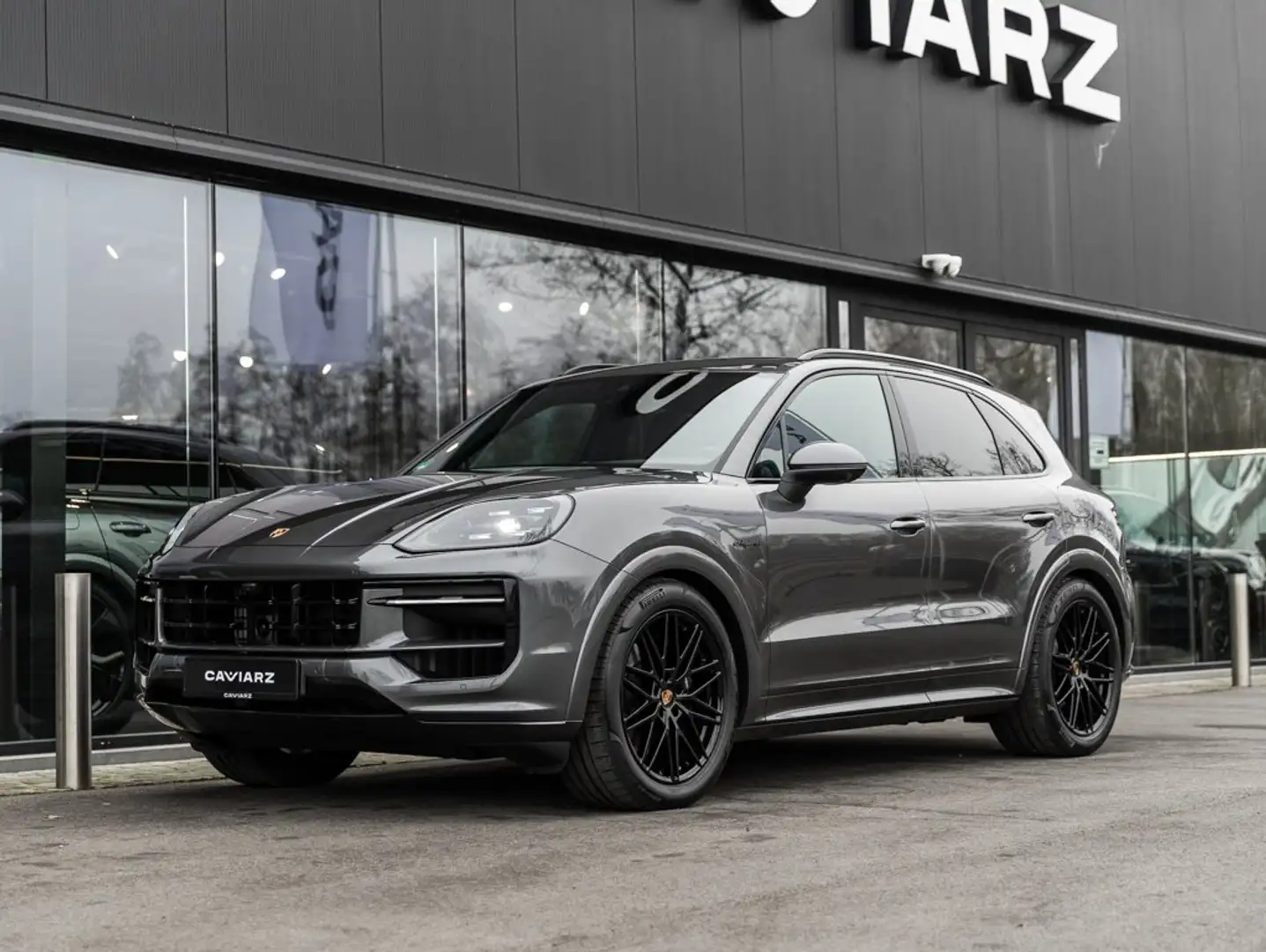 Porsche Cayenne E-HYB SPORTDES/MATR/PANO/SOFTCL/ACC/DISPL/18W/BOSE Gris - 1