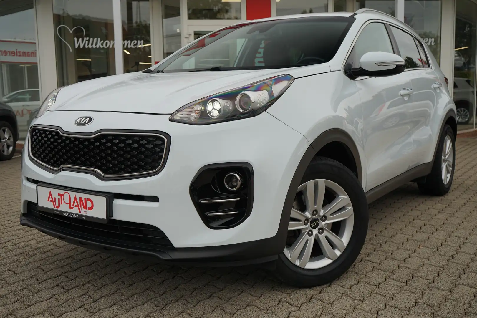 Kia Sportage 1.6 Dream Team Navi Kamera Tempomat PDC Blanc - 2