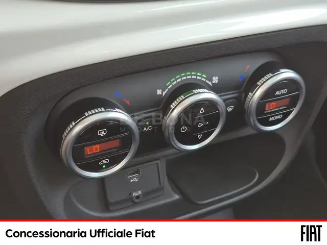 Fiat 500l view 13