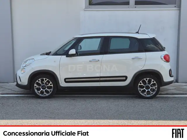 Fiat 500l view 3