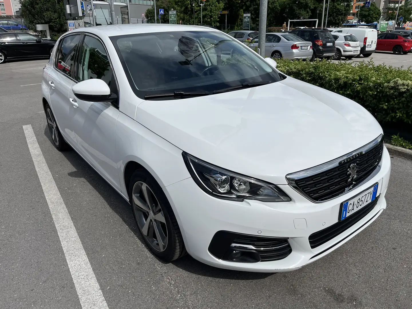 Peugeot 308 5p 1.5 bluehdi Allure s&s 130cv eat8 my20 Bianco - 2