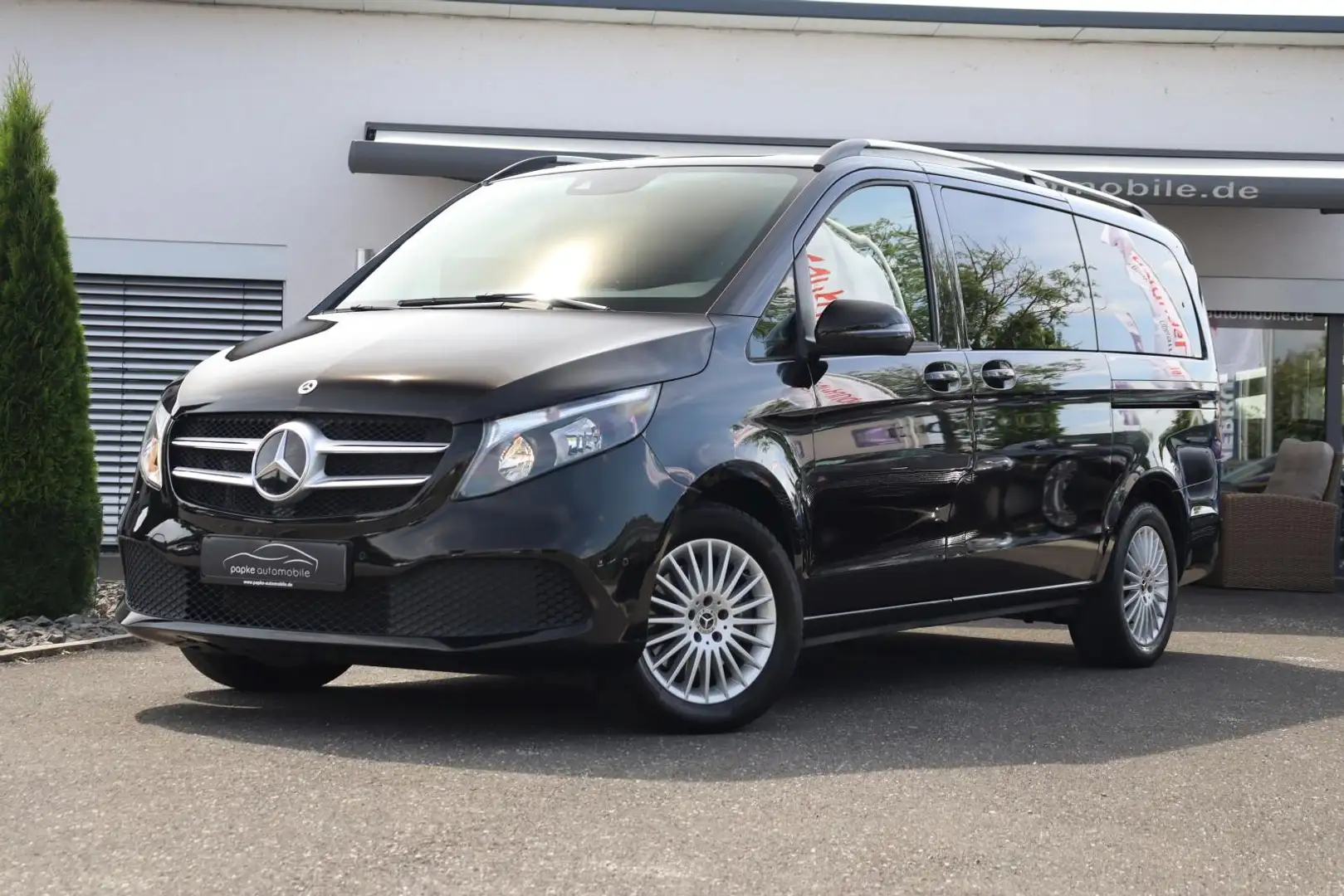 Mercedes-Benz V 220 d Edition 4matic lang +2xSchiebetür+Assistenz+ Noir - 2