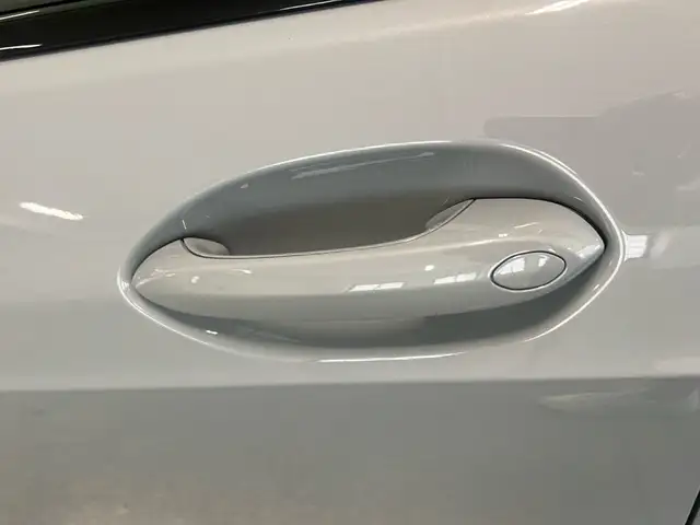 BMW 1 Series view 12