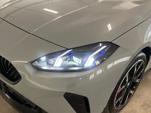 BMW 1 Series view 9