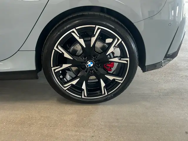 BMW 1 Series view 14