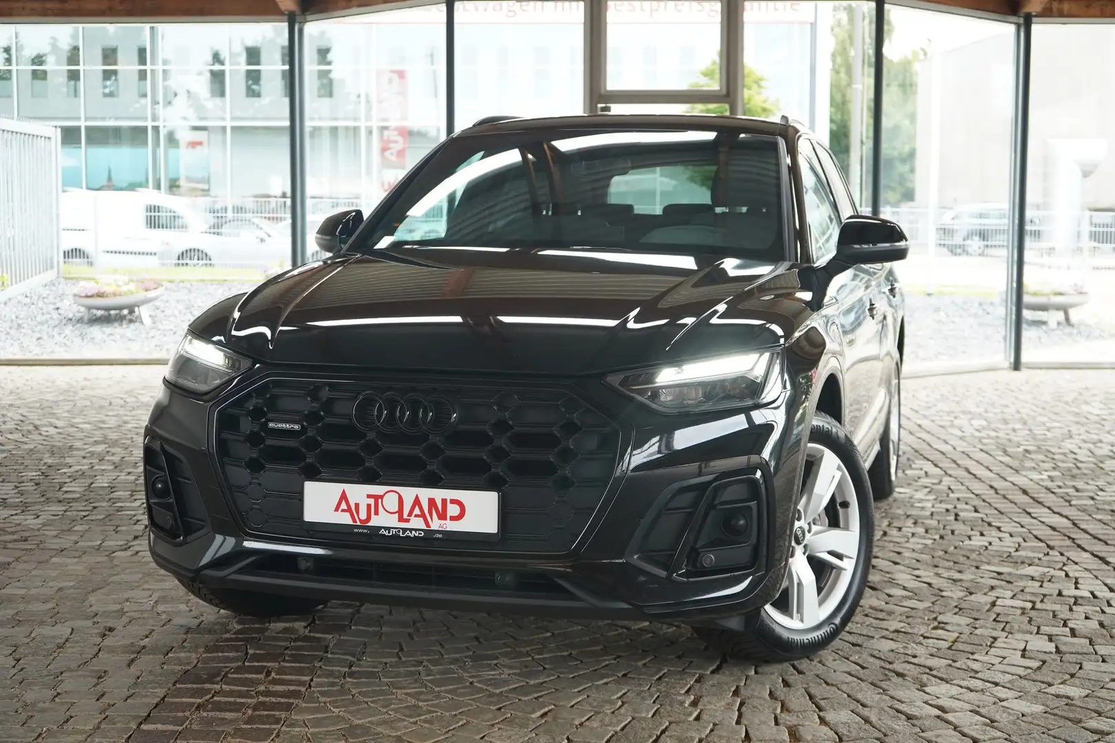 Audi Q5 40 TDI S-Line quattro s-tronic LED ACC Navi AHK Schwarz - 2
