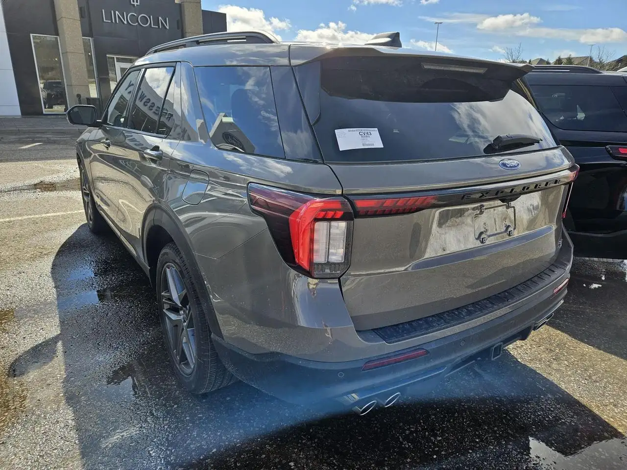 Ford Explorer снимка Ford Explorer