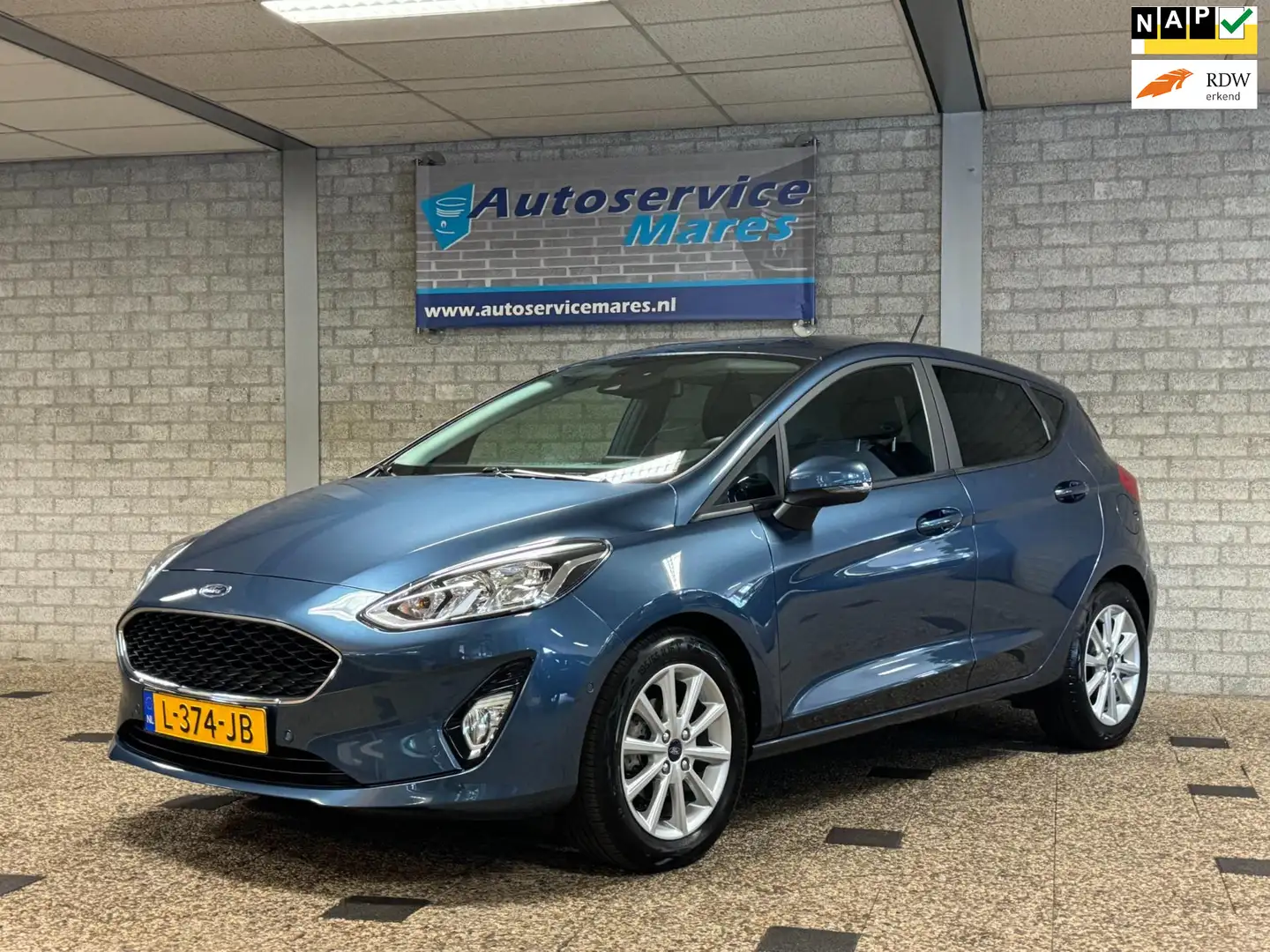Ford Fiesta 1.0 EcoBoost Connected, navi, cruise, 2x PDC, 16"L Blauw - 1