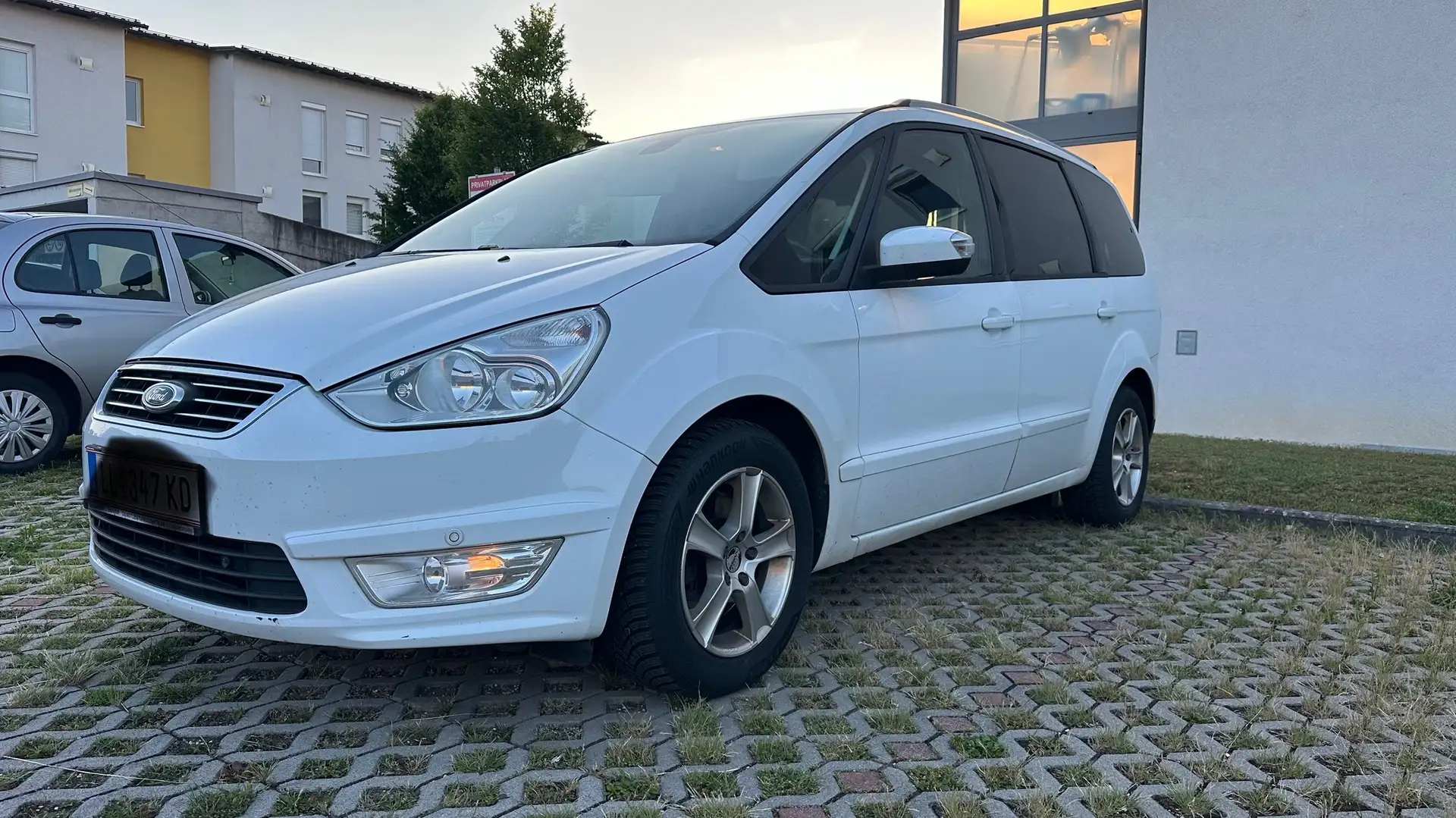 Ford Galaxy 2.0 TDCi DPF Titanium - 1