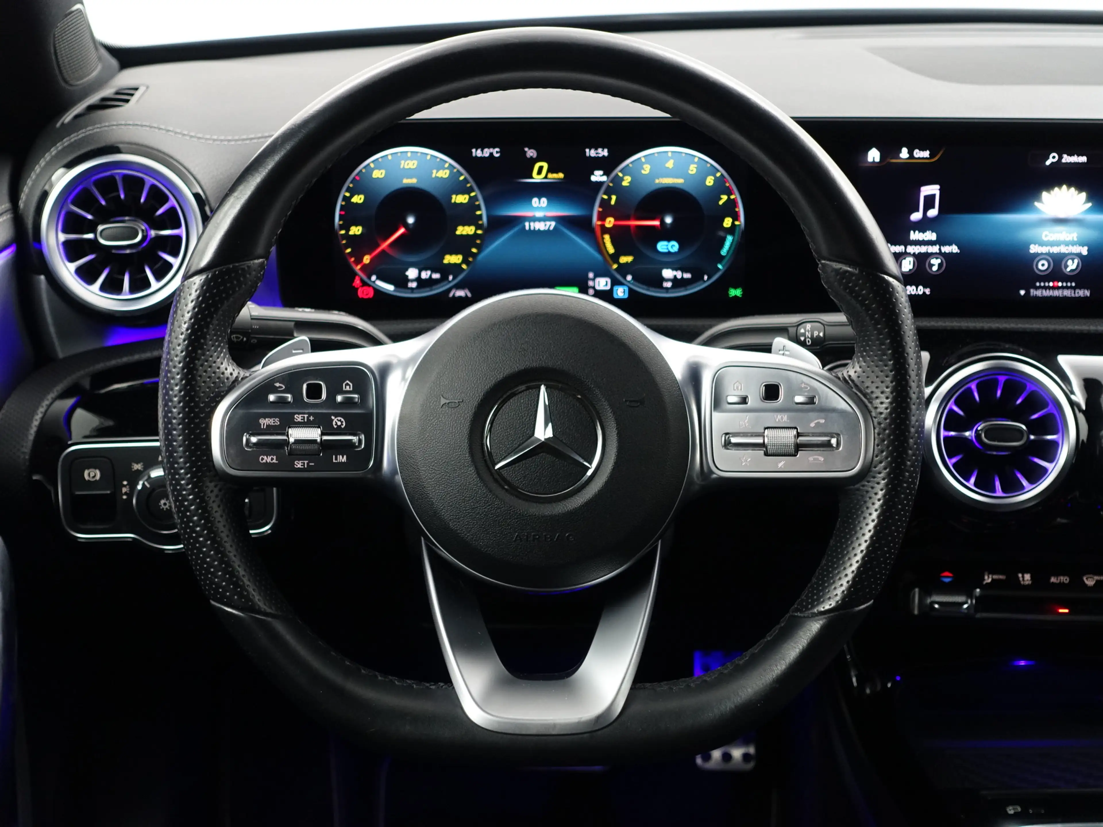 Mercedes-Benz A 250 e AMG Premium Plus Aut- Panoramadak, Sfeerverlicht — photo 14