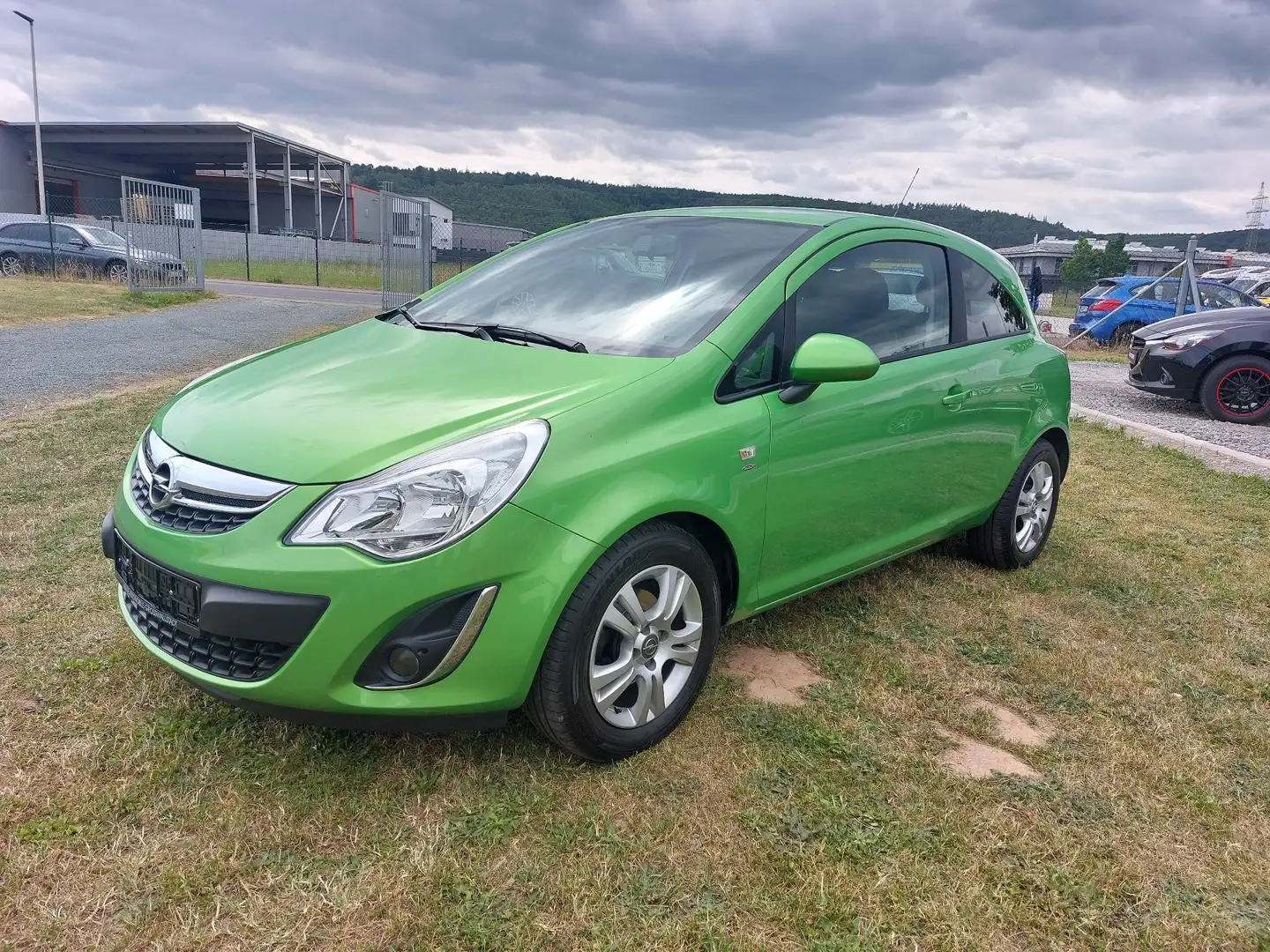 Opel Corsa Satellite/Automatic/PDC/1.HD/Alu/SHZ/wenig KM Verde - 1