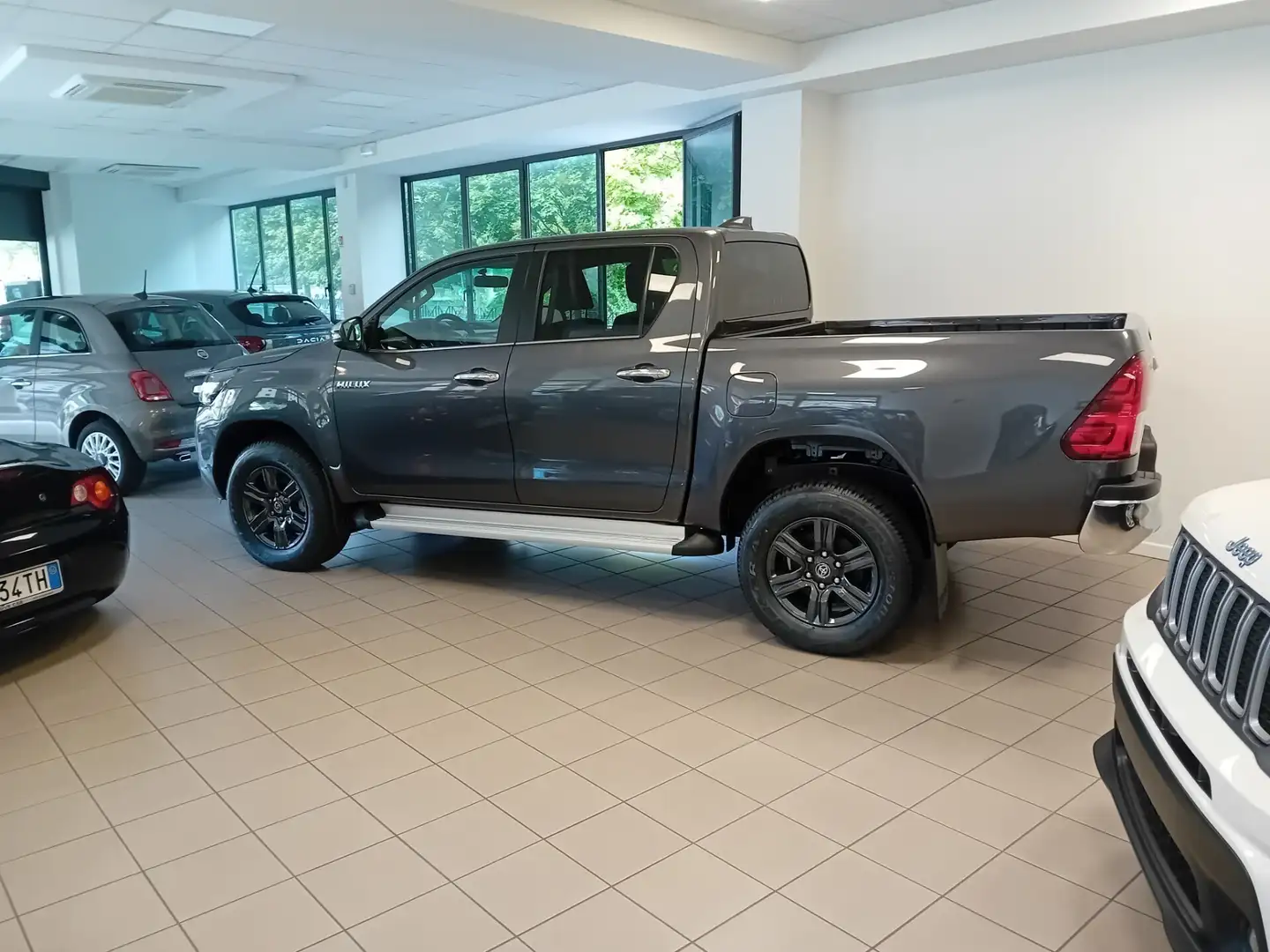 Toyota Hilux TOYOTA HLUX 2.4 A\T DC 4WD LONGE MY 24 Gri - 1