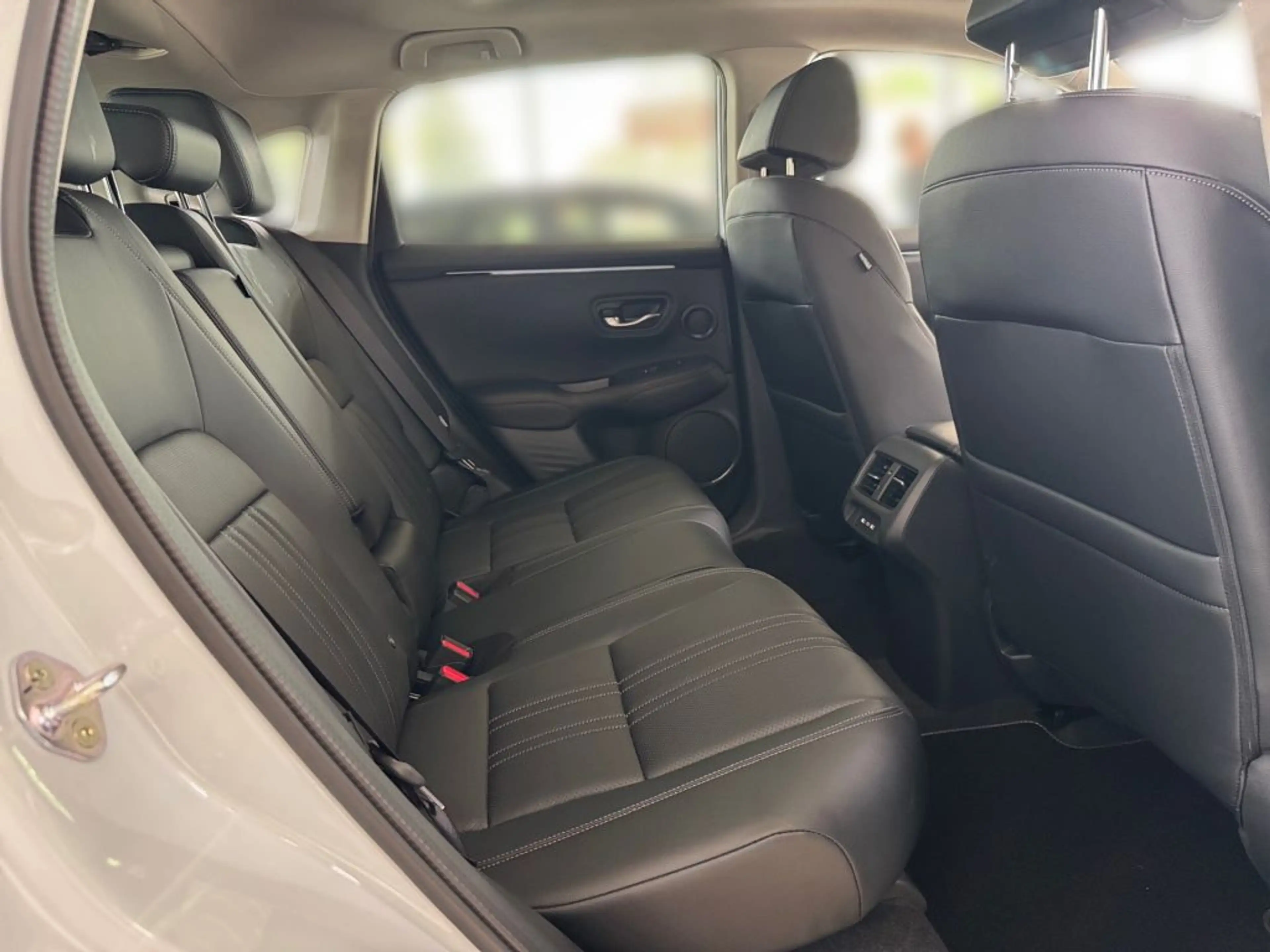 Honda ZR-V e:HEV 2.0 i-MMD Hybrid Advance — photo 13