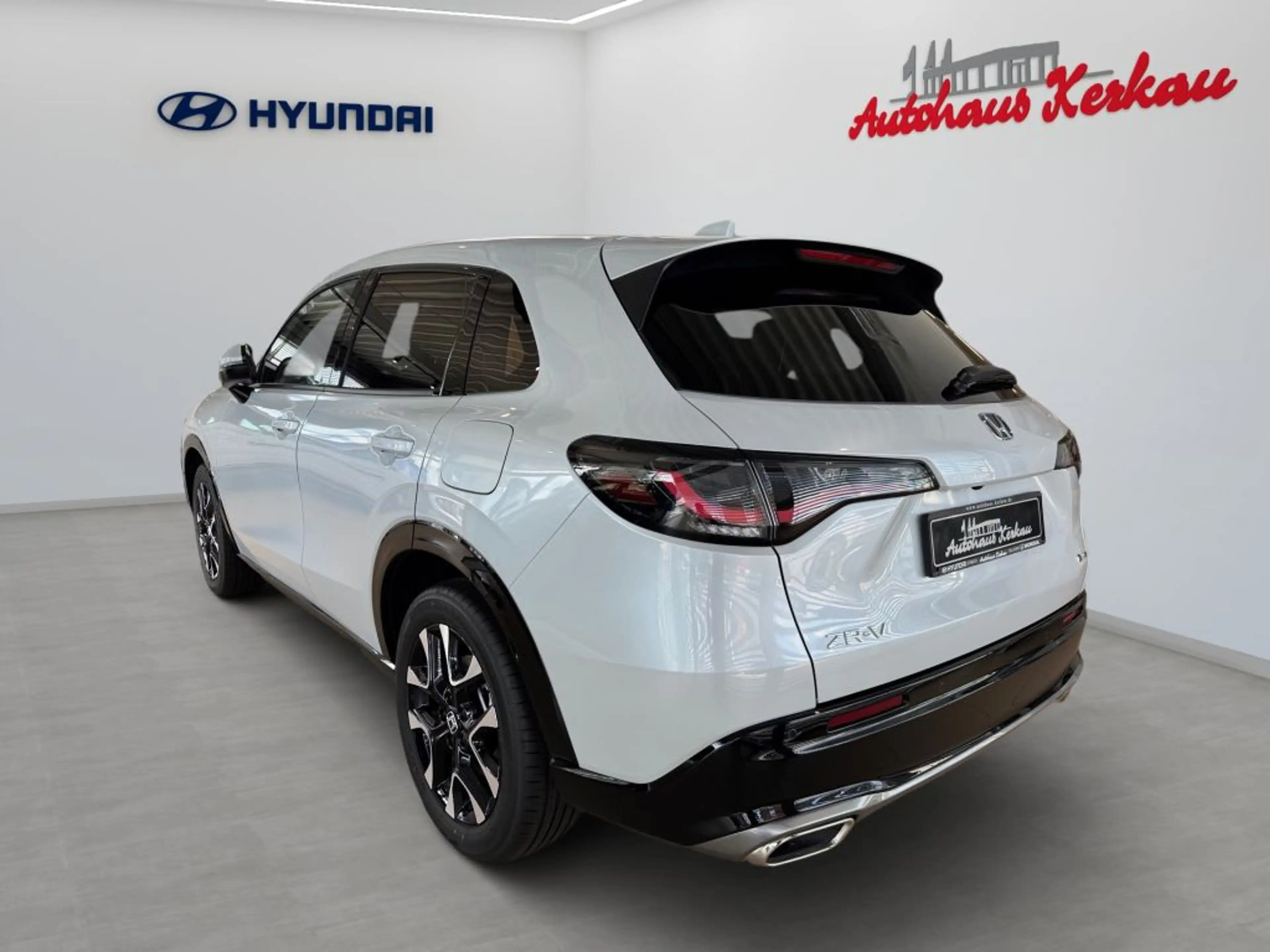 Honda ZR-V e:HEV 2.0 i-MMD Hybrid Advance — photo 4