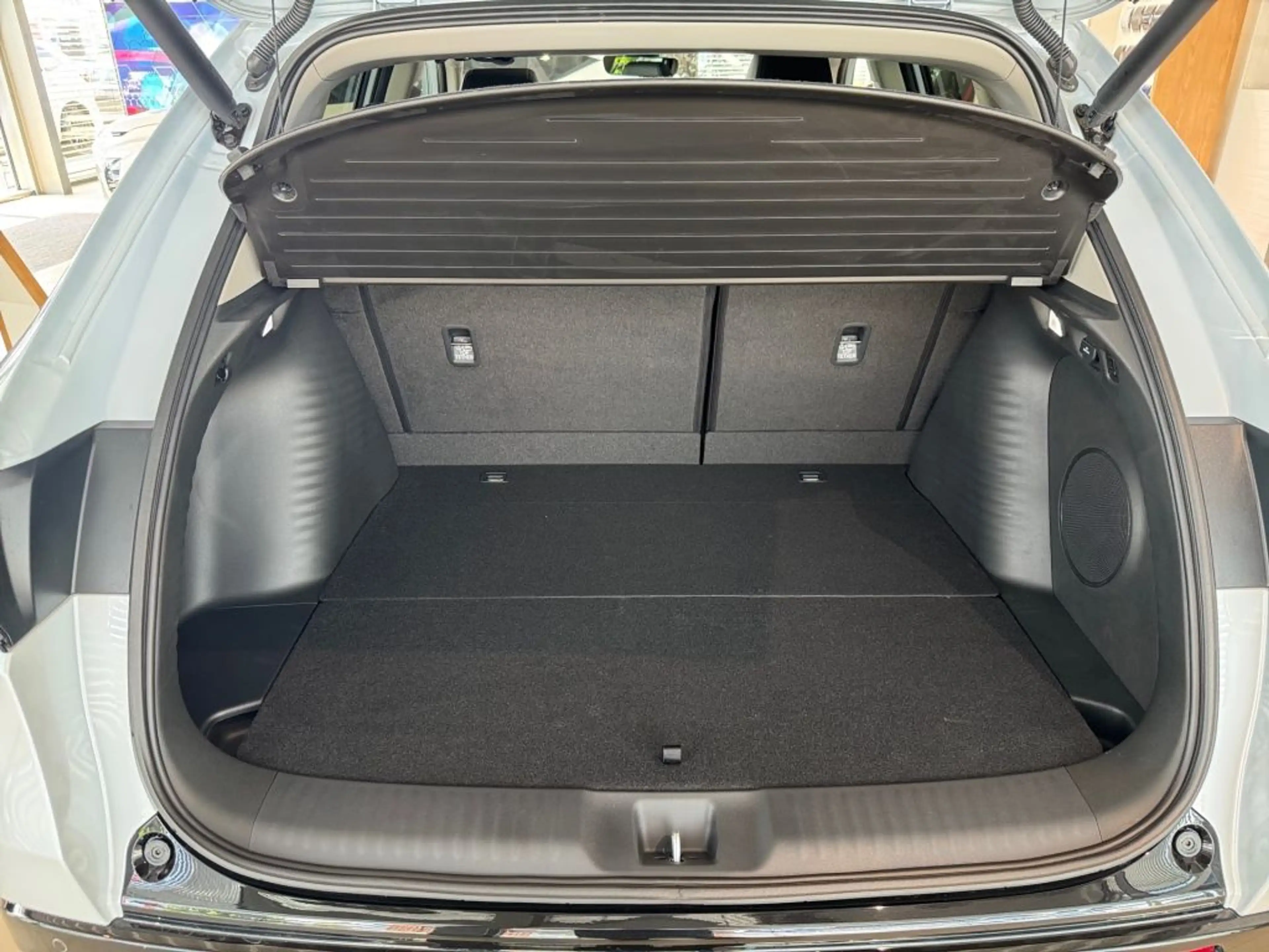 Honda ZR-V e:HEV 2.0 i-MMD Hybrid Advance — photo 12